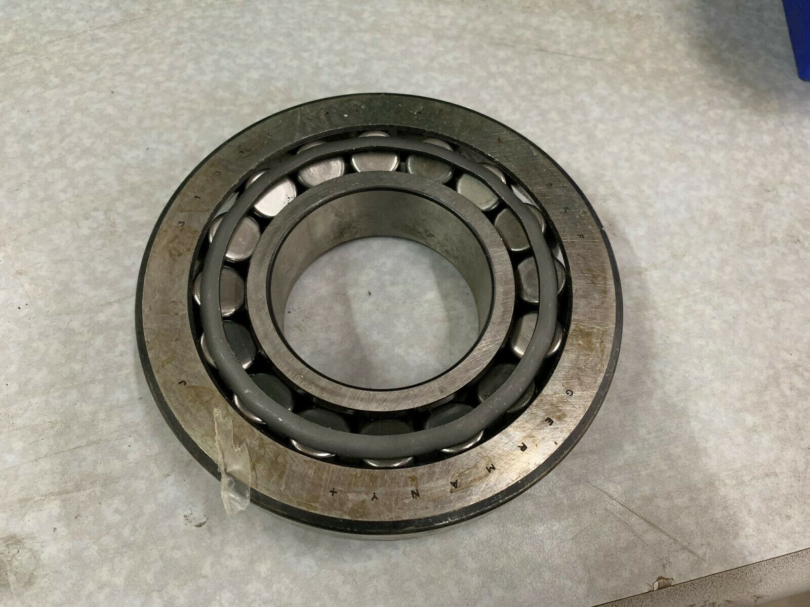 NEW NO BOX SKF ROLLER BEARING WITH RACE 31313-CL7A