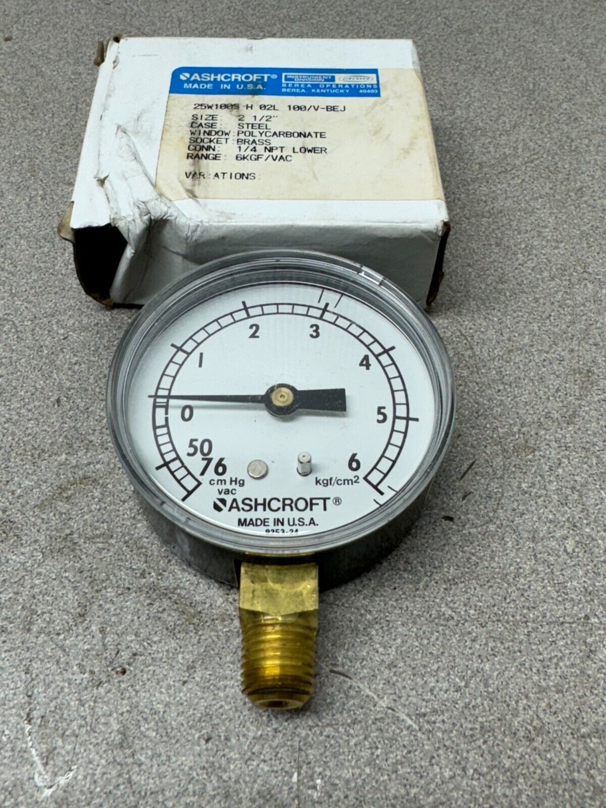 NEW IN BOX ASHCROFT GAUGE 25W1005 H 02L 100/V-BEJ 2 1/2"