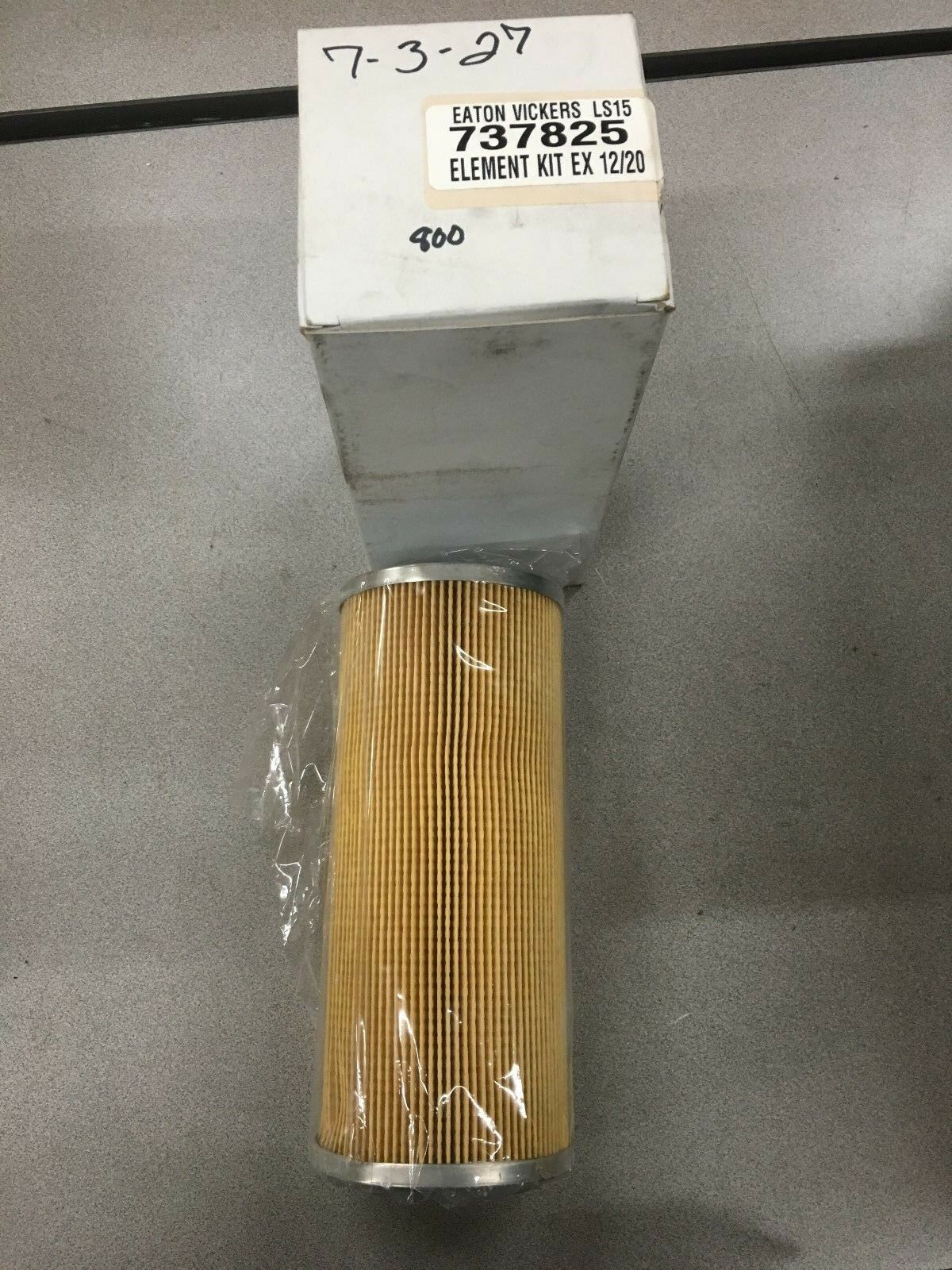 NEW IN BOX VICKERS HYDRAULIC FILTER ELEMENT 737825