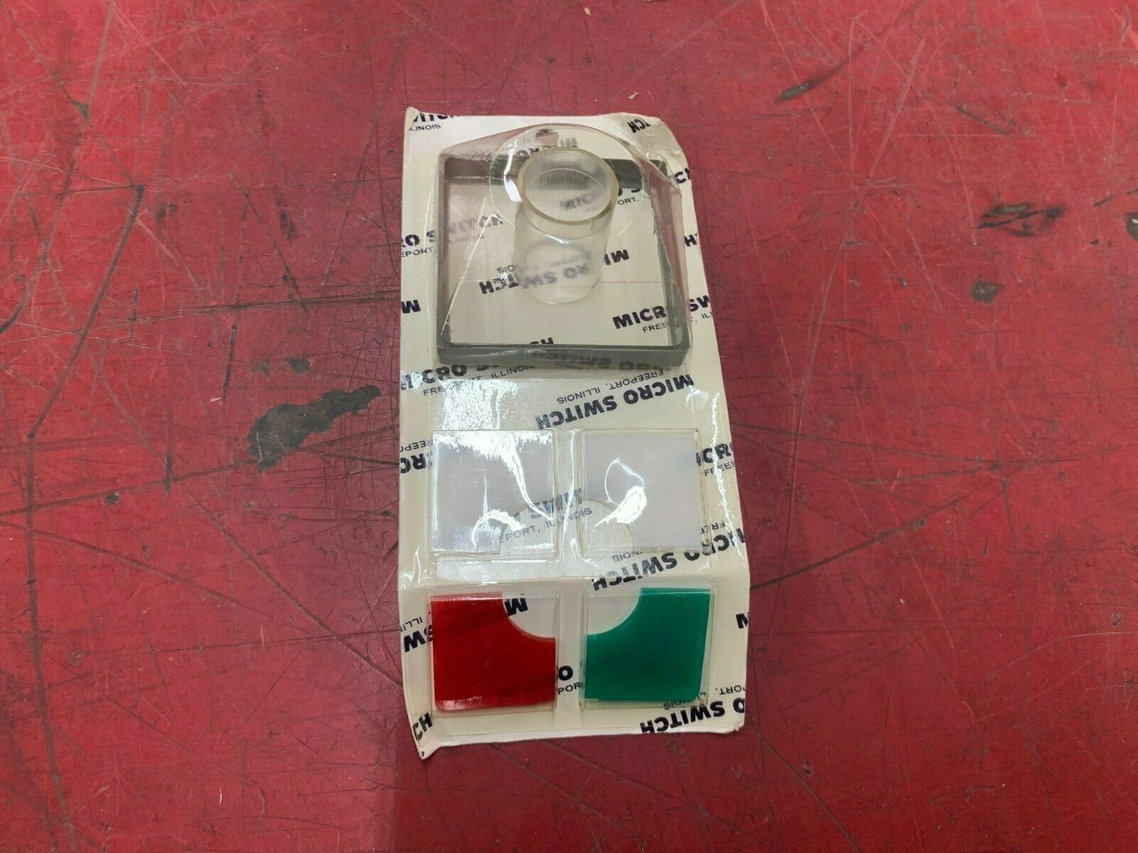 NEW IN PACKAGE MICRO SWITCH PILOT LIGHT COVER 906B0B