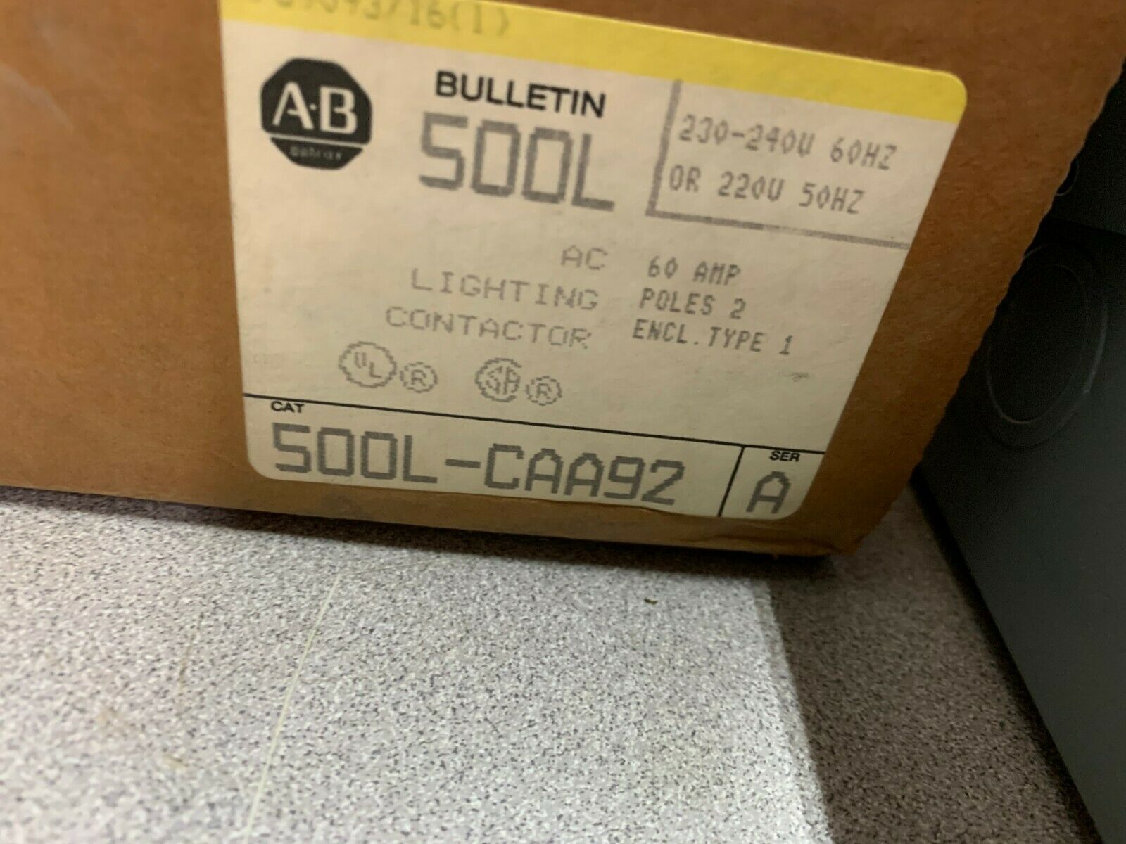 NEW ALLEN-BRADLEY AC LIGHTING CONTACTOR 500L-CAA92 220-240V. COIL 500L-COA92