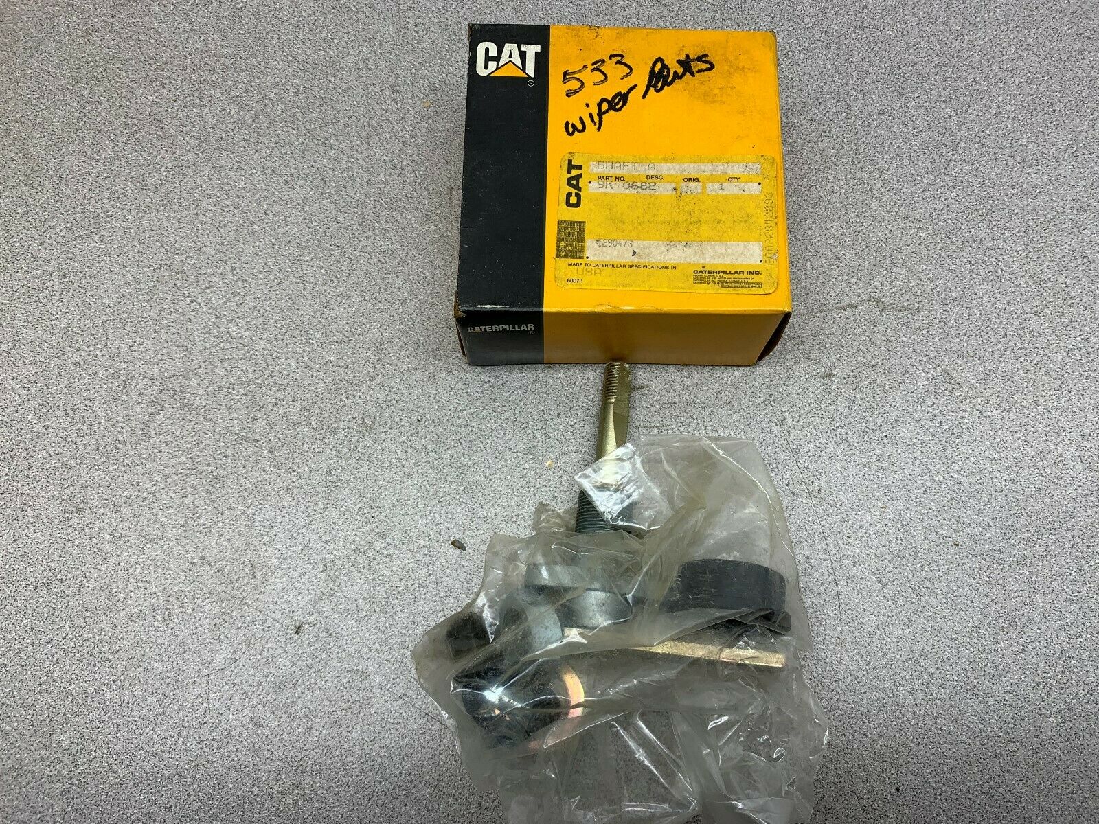 LOT OF 2 NEW IN BOX CATERPILLAR SHAFT A 9K-0682