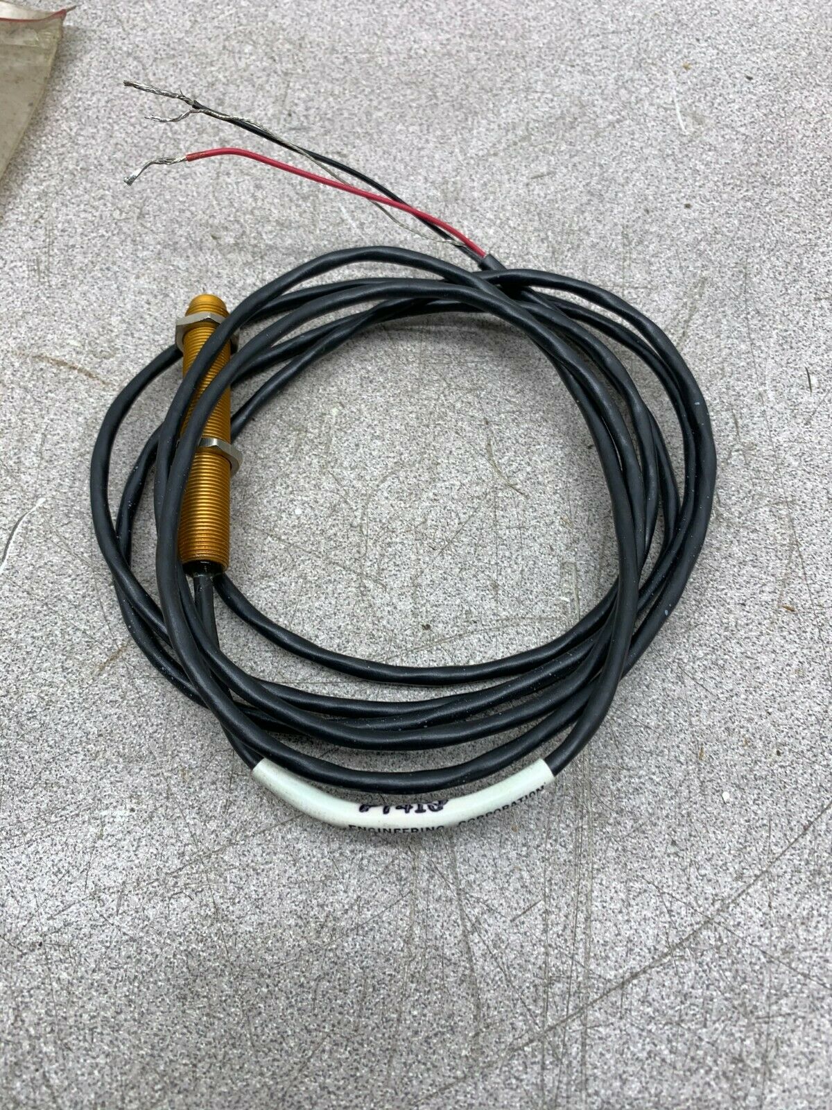 NEW NO BOX BANNER PHOTOELECTRIC SENSOR PT410