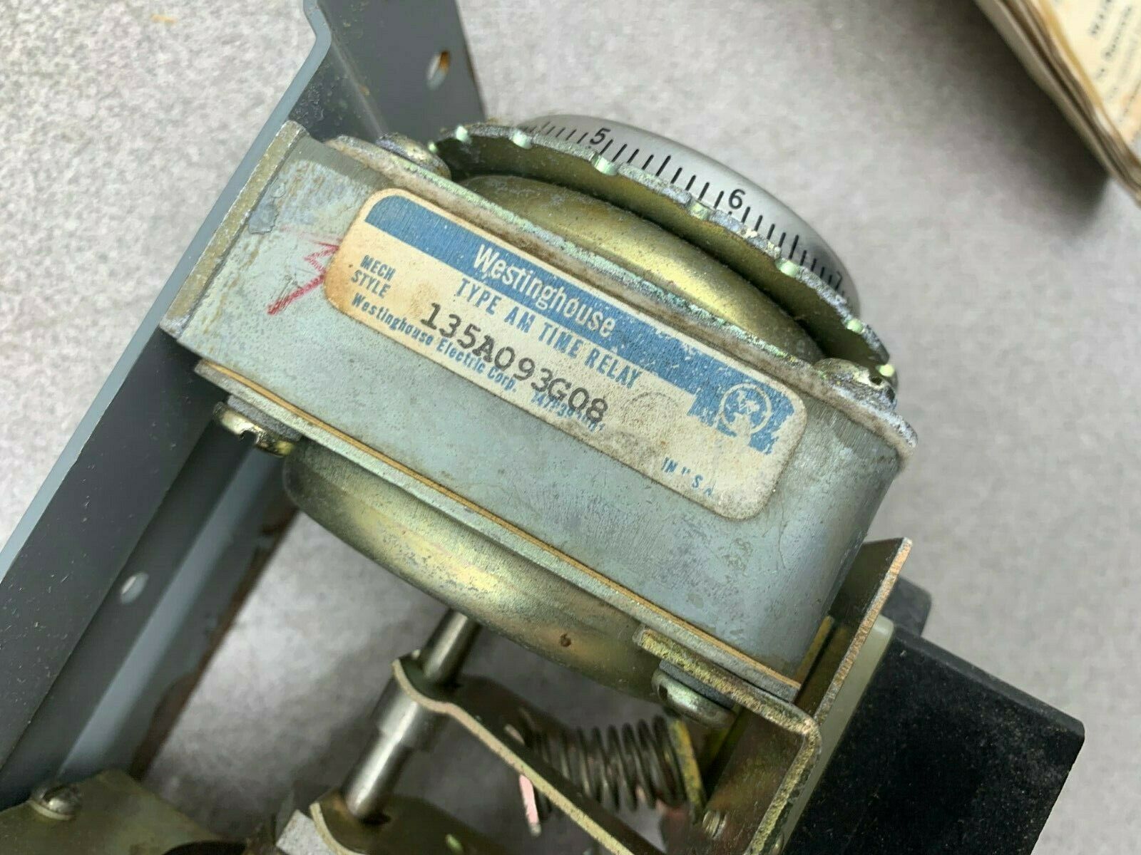 USED WESTINGHOUSE TYPE AM TIME RELAY 135A093G08