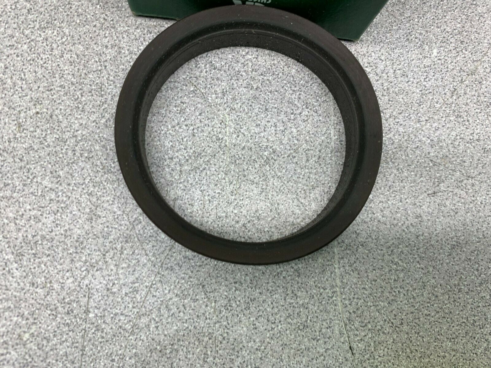 NEW IN BOX CHICAGO RAWHIDE OIL SEAL 400605