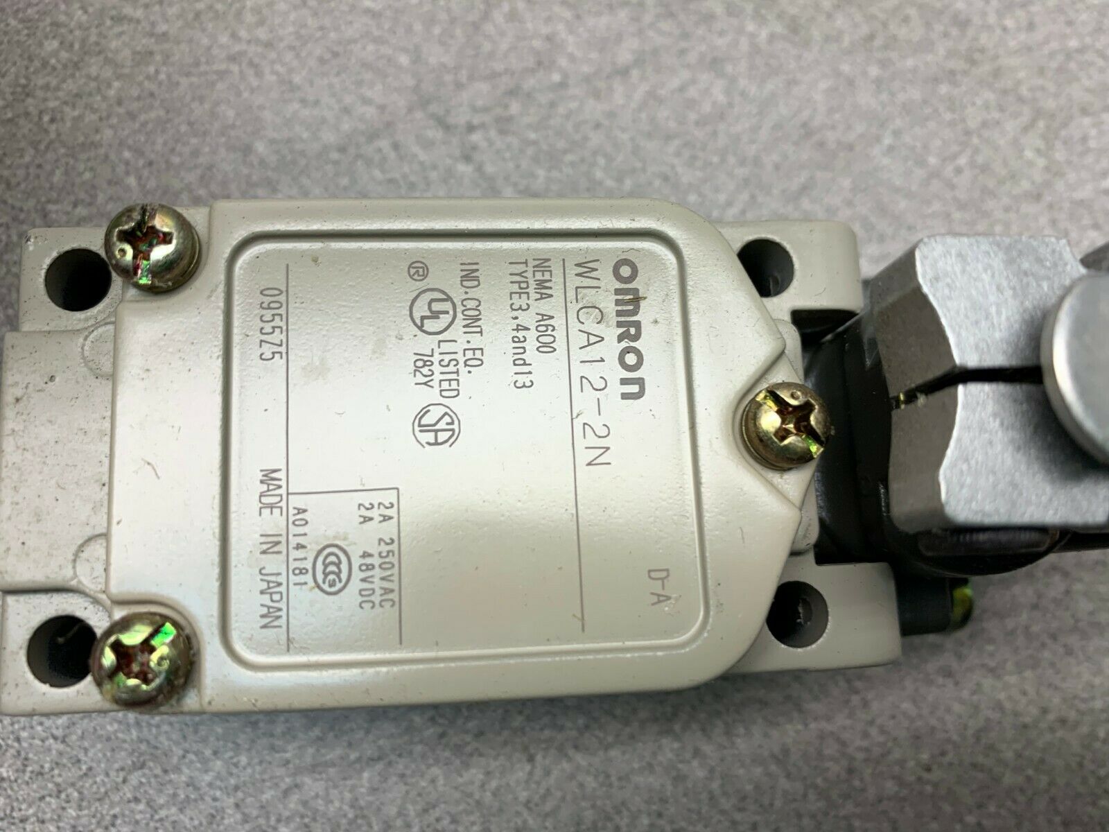 NEW IN BOX OMRON LIMIT SWITCH WLCA12-2N