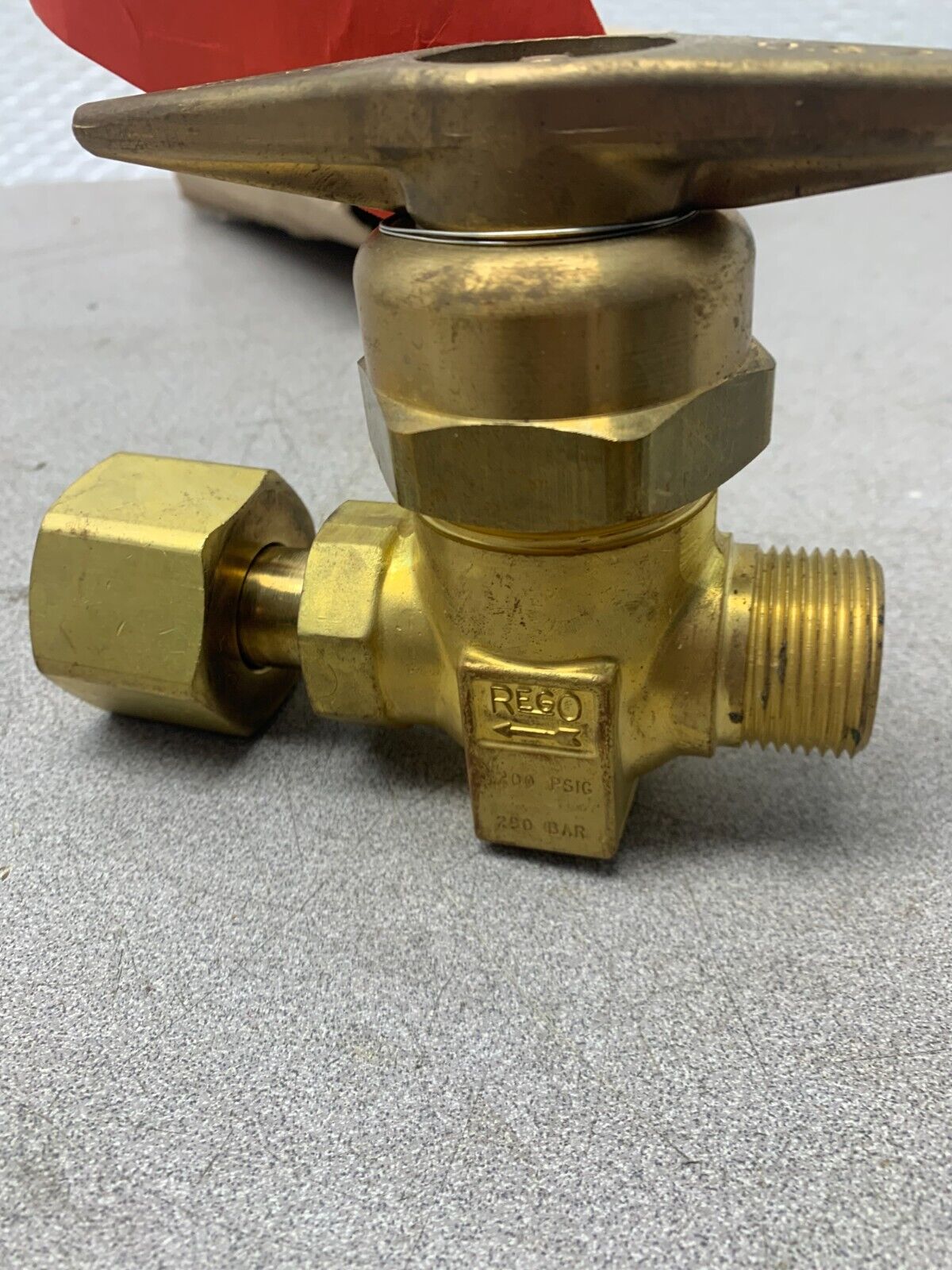 NEW IN BOX REGO HIGH PRESSURE BRASS GLOBE VALVE 9561R