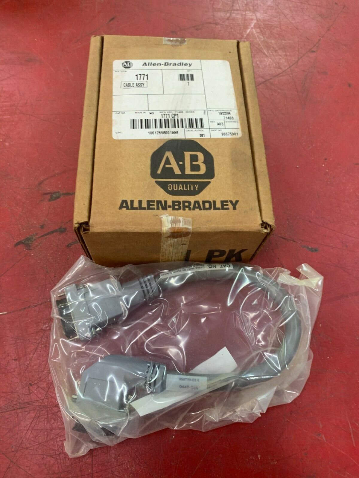 NEW IN BOX ALLEN BRADLEY CABLE 1771-CP1