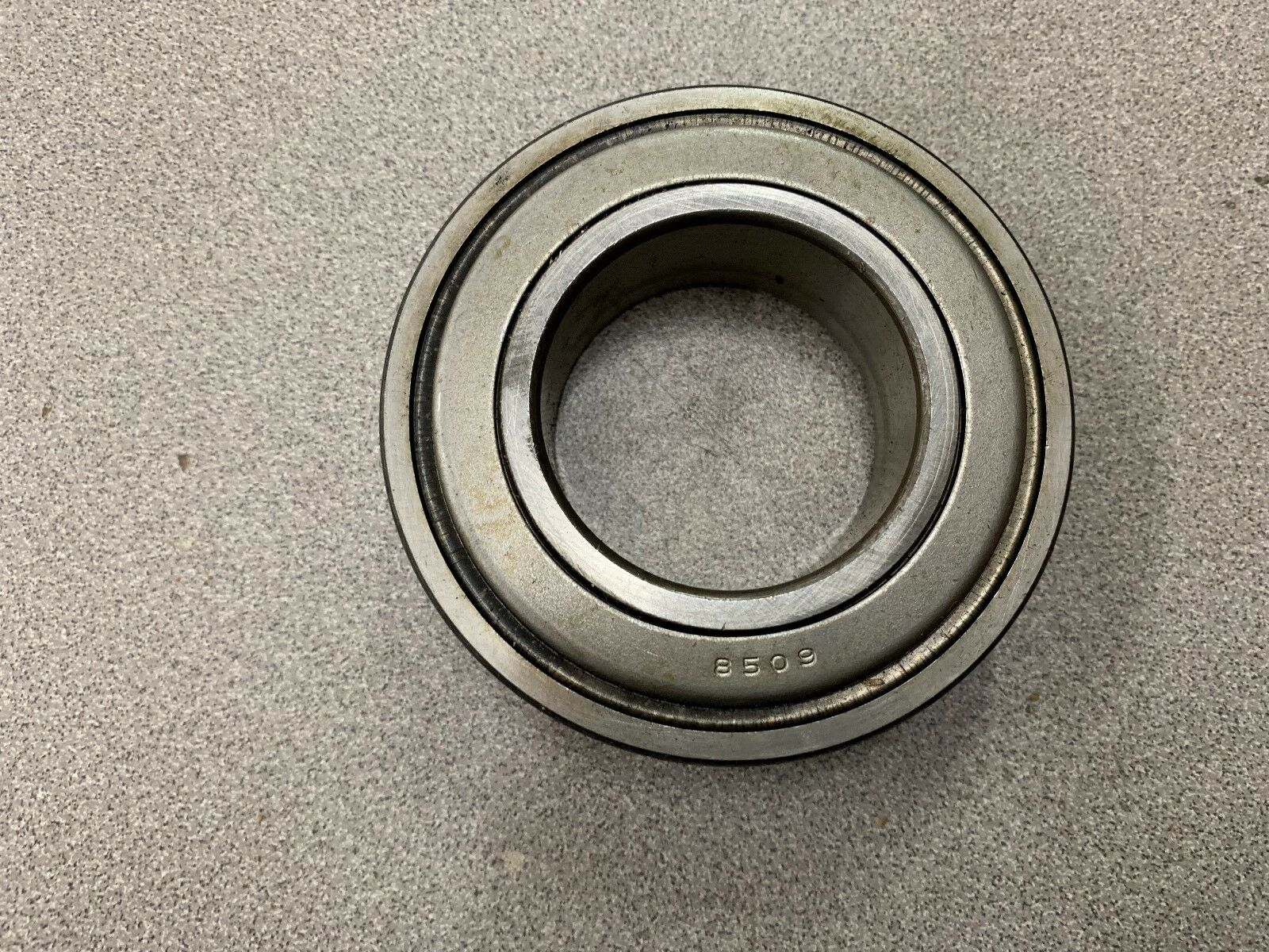 LOT OF 2 NEW NO BOX DELCO BEARING 8059