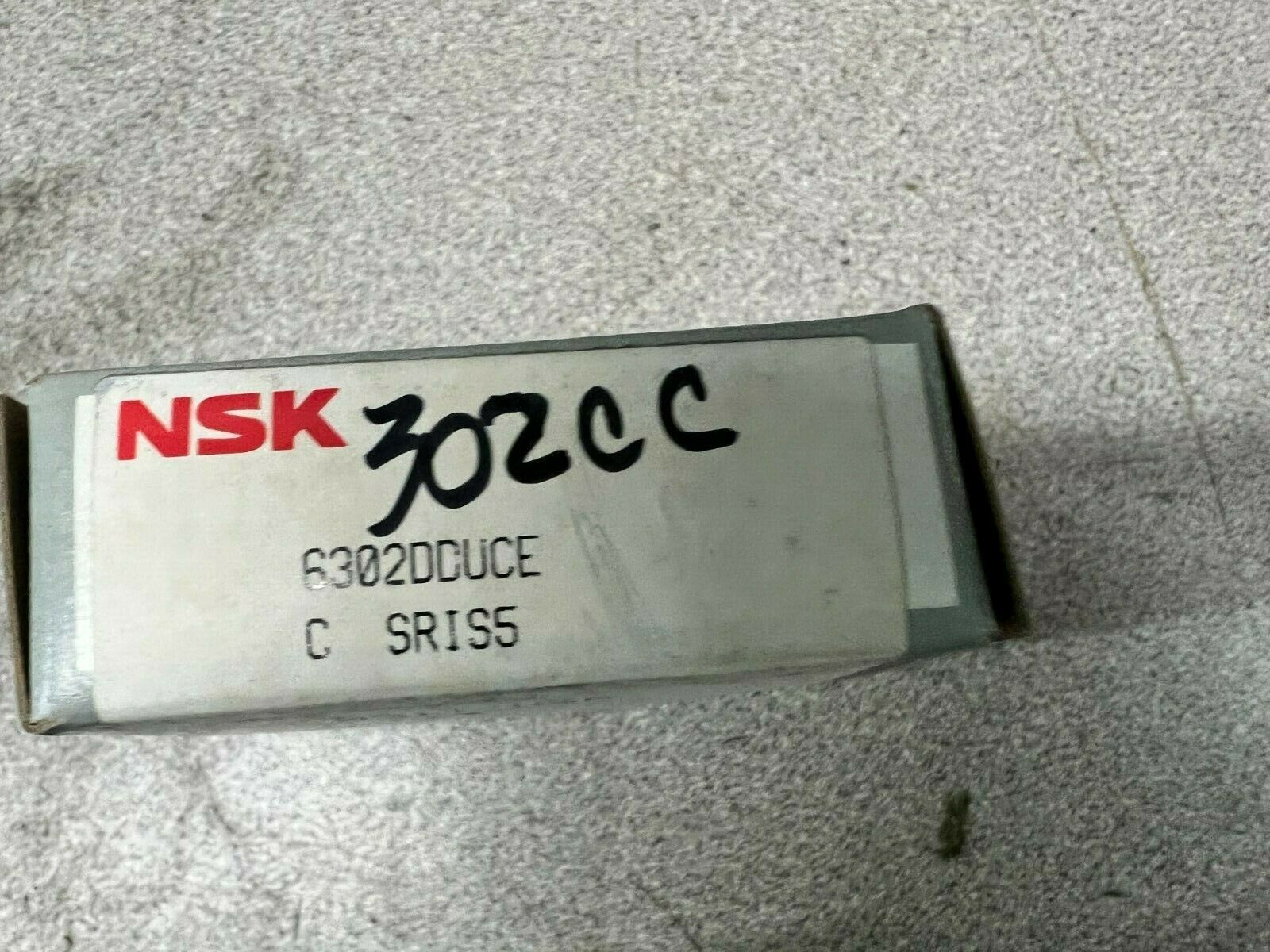 NEW IN BOX NSK 6302DU BALL BEARING 6302DDUCE