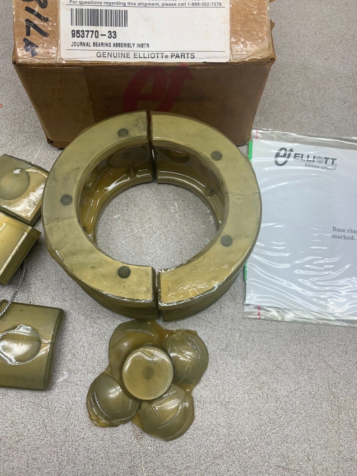 NEW IN BOX ELLIOTT JOURNAL BEARING ASSEMBLY 953770-33