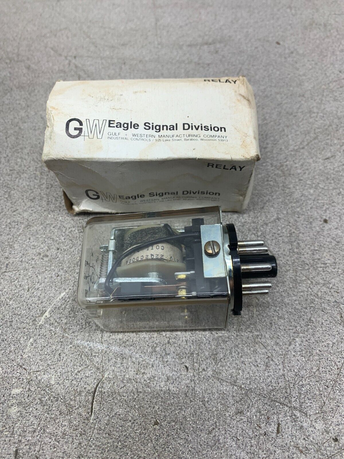 NEW IN BOX EAGLE SIGNAL 24VDC. RELAY 22Q2CD024