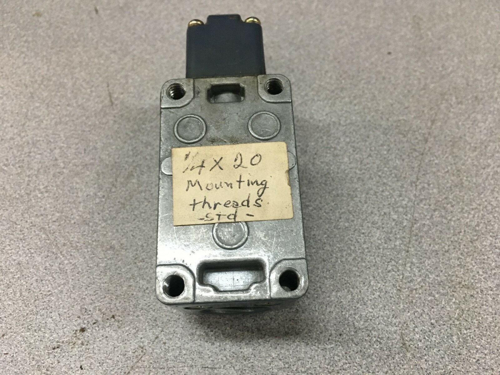 NEW NO BOX LIMIT SWITCH MS1LS1