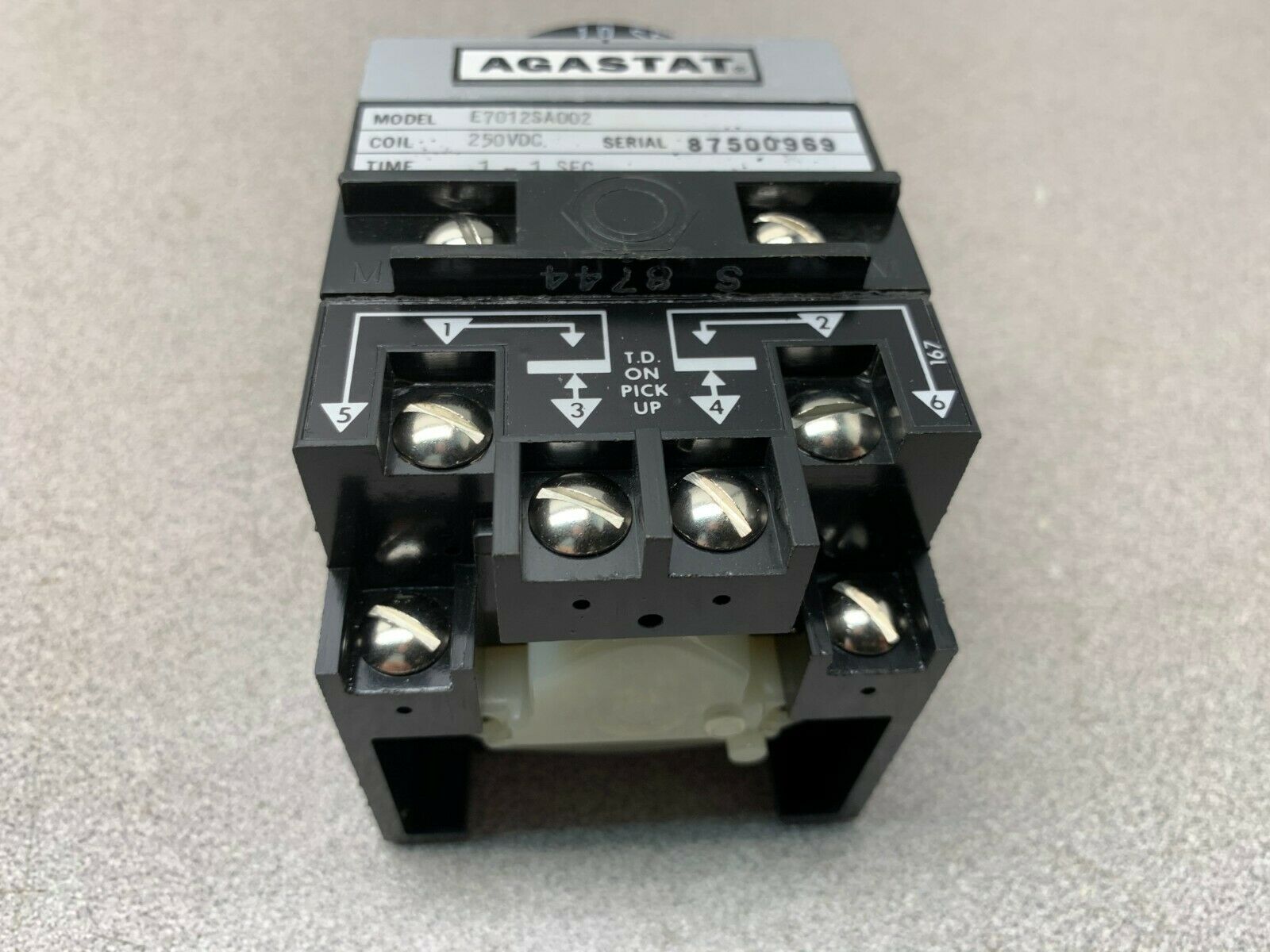 NEW NO BOX AGASTAT 250VDC. TIMER .1-1 SEC. TIMING RELAY E7012SA002