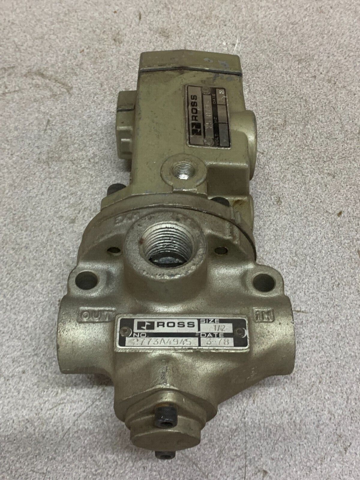 USED ROSS 1/2" PNEUMATIC VALVE 2773A4945 WITH 251H79