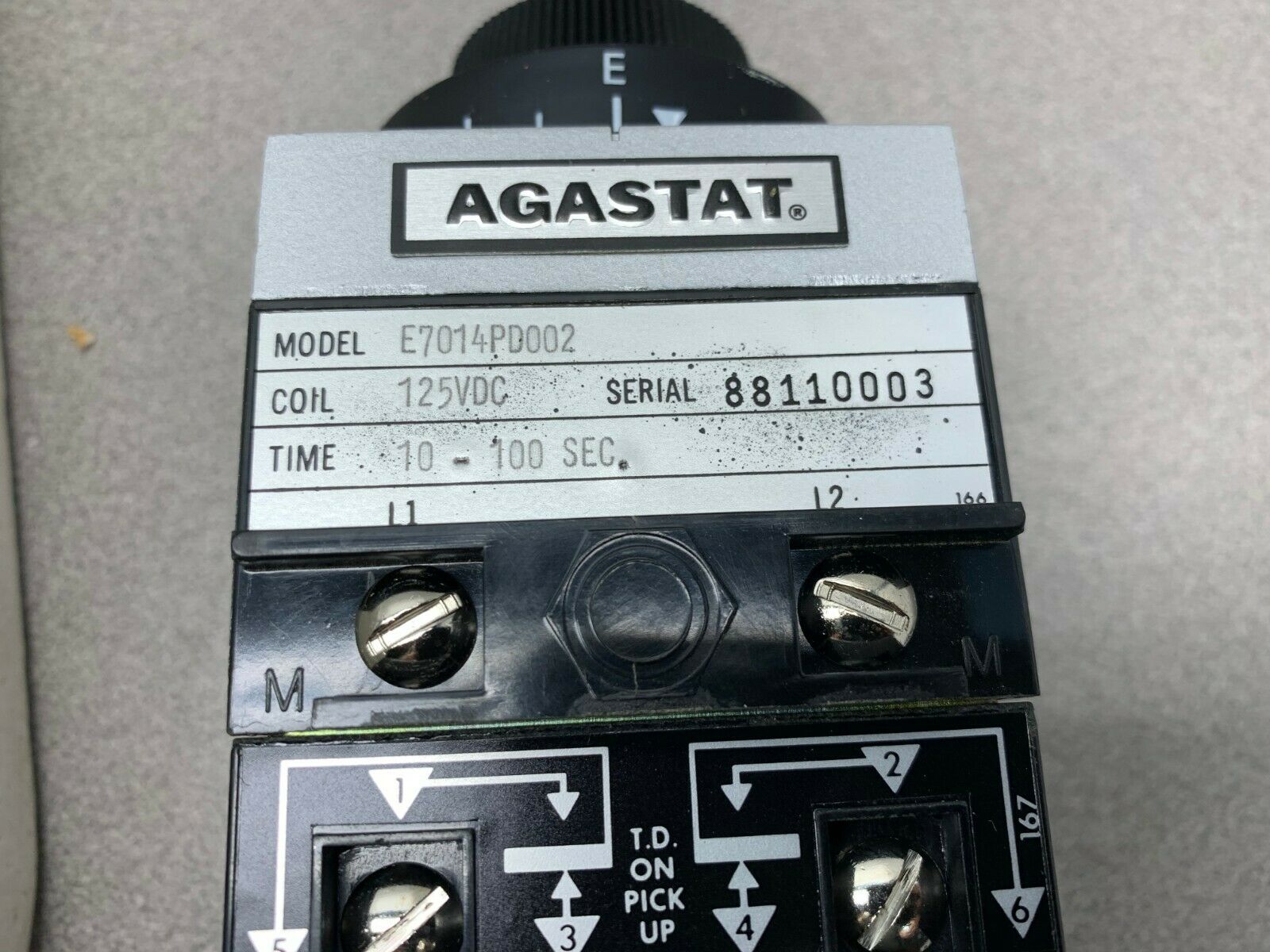 NEW AGASTAT 125VDC. TIMER 10-100 SEC. TIMING RELAY E7014PD002