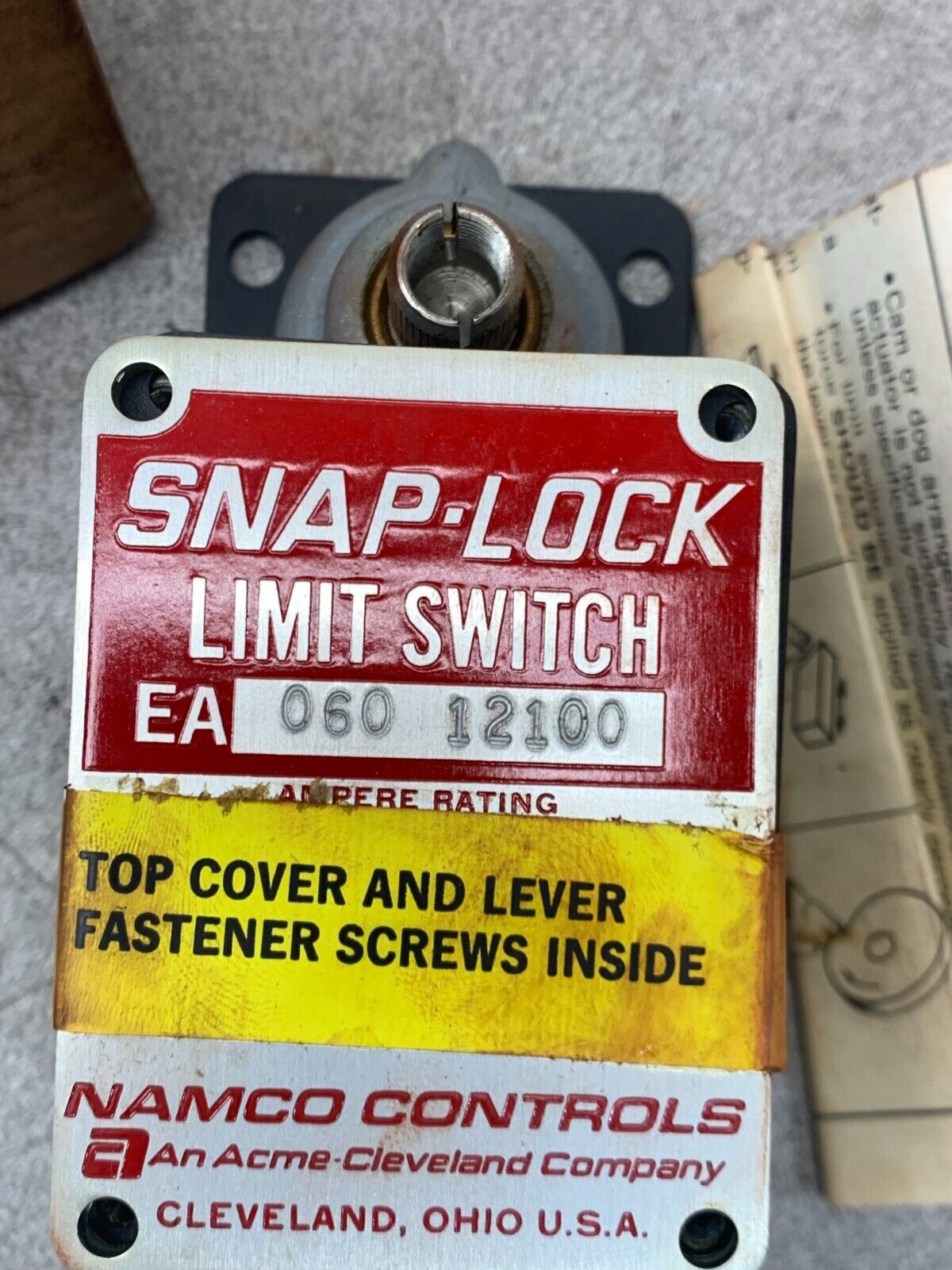 NEW IN BOX NAMCO SNAP-LOCK LIMIT SWITCH EA060-12100