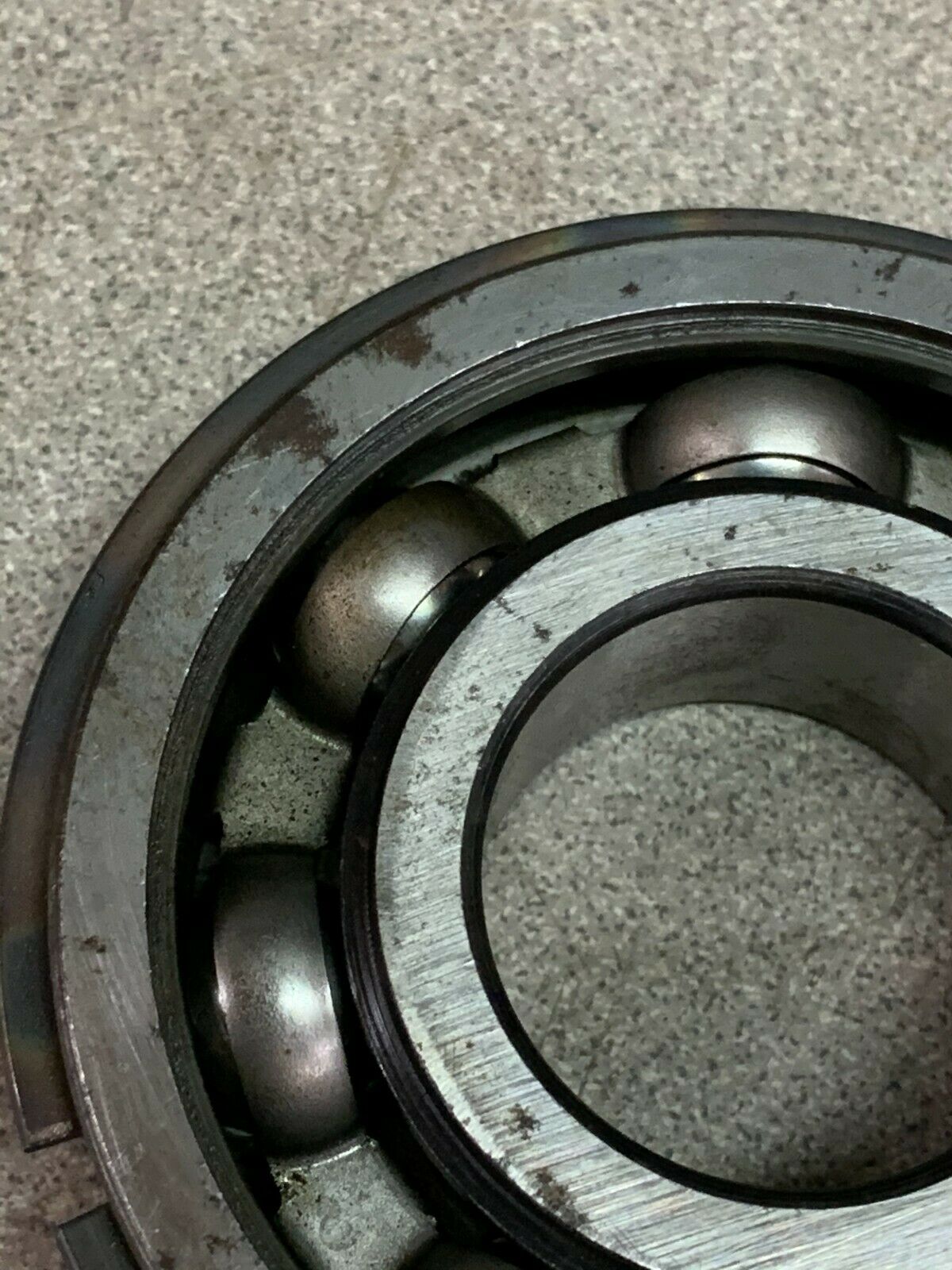 NEW NO BOX NDH DELCO ROLLER BEARING WITH SNAP RING 3306