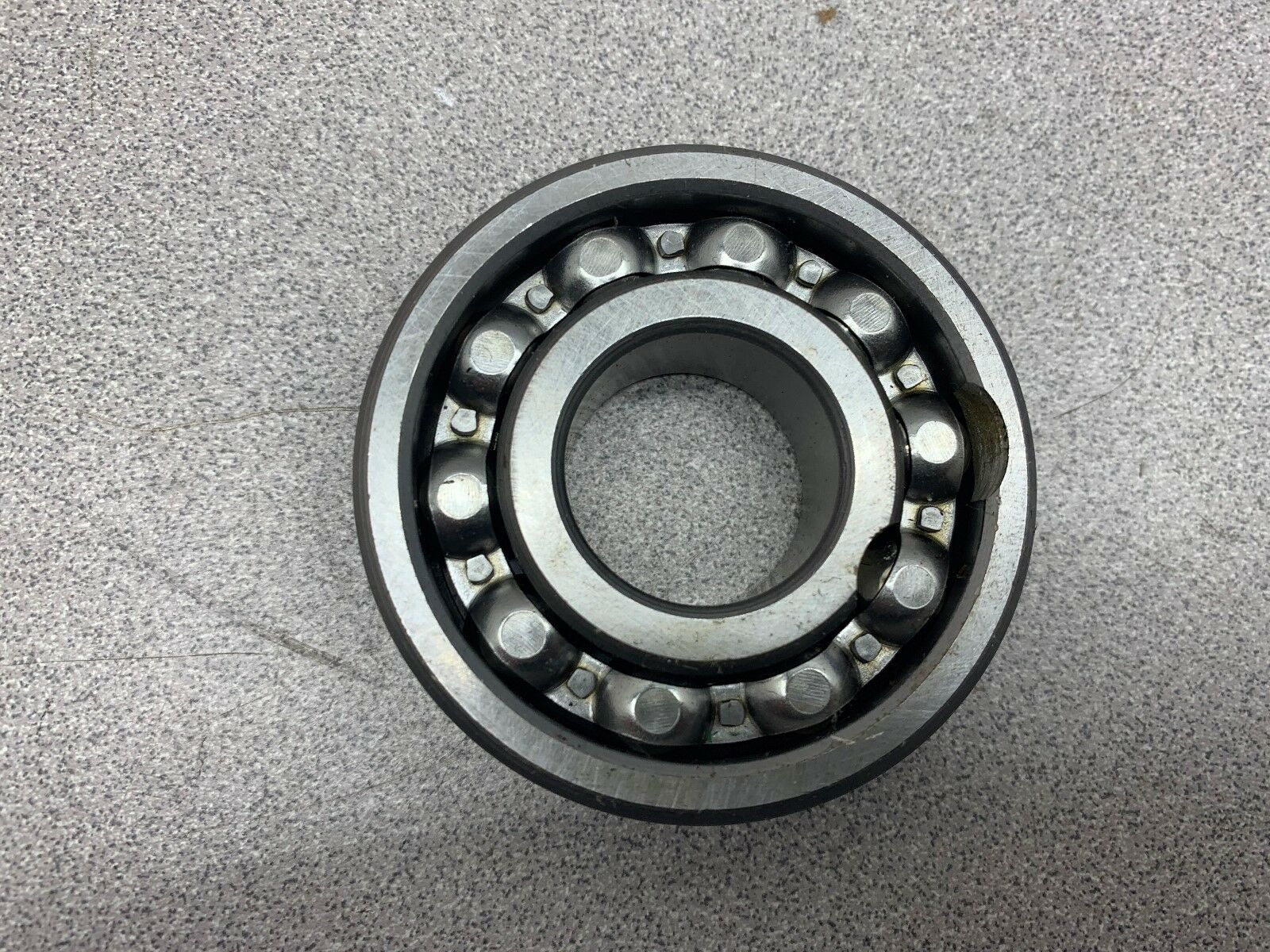 NEW NO BOX MRC BEARING 305MF