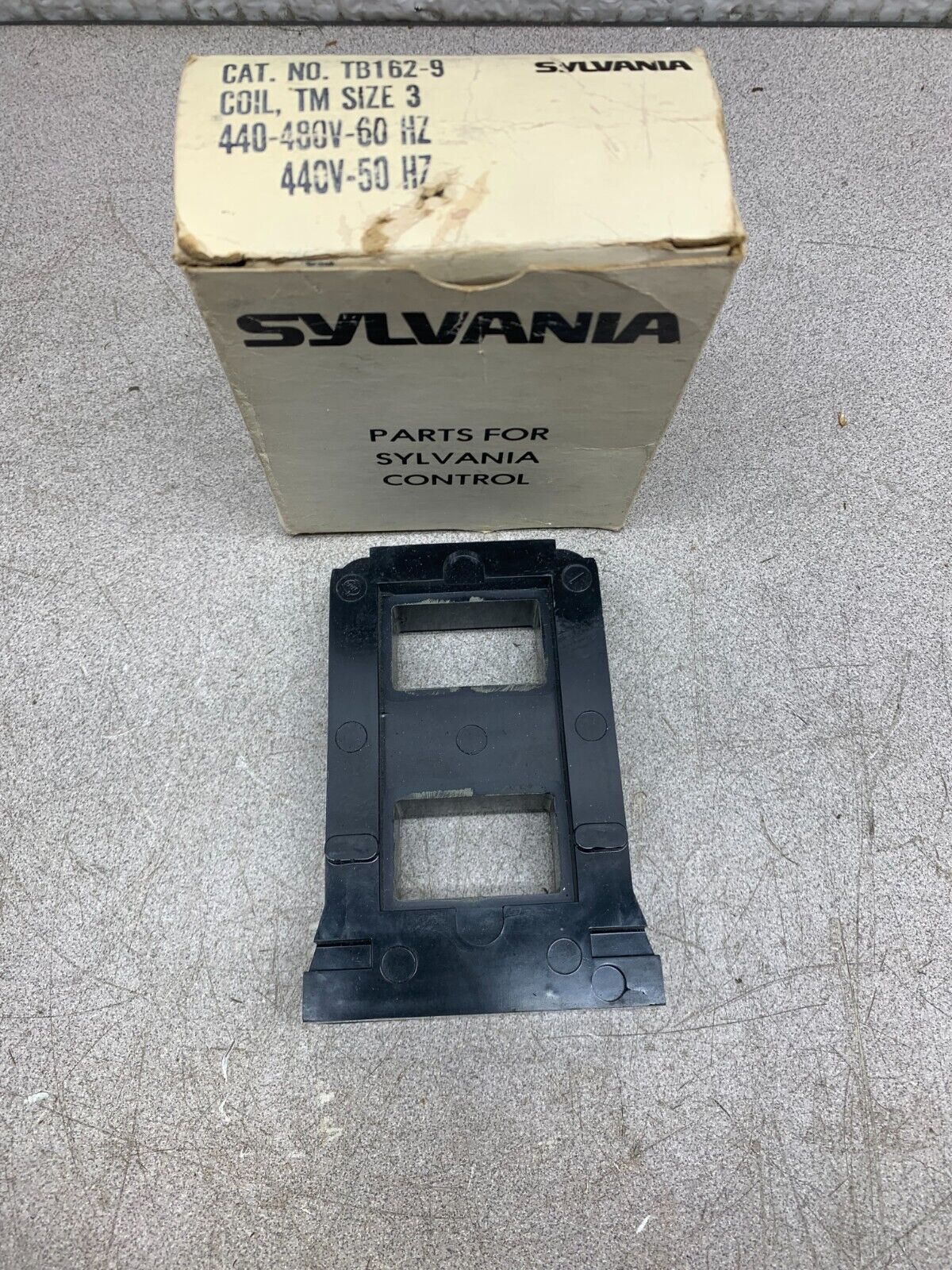 NEW IN BOX SYLVANIA JOSLYN CLARK 440/480V. SIZE 3 COIL TB162-9
