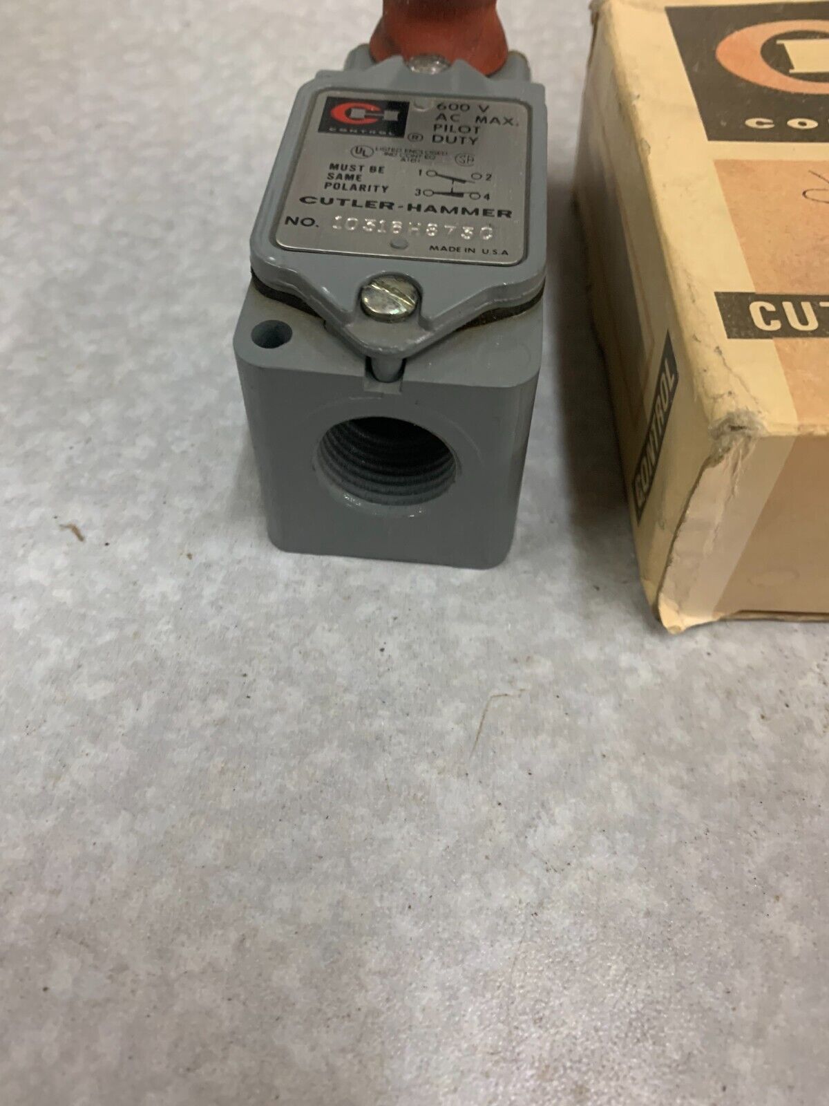 NEW IN BOX CUTLER-HAMMER 600V. LIMIT SWITCH 10316H873C