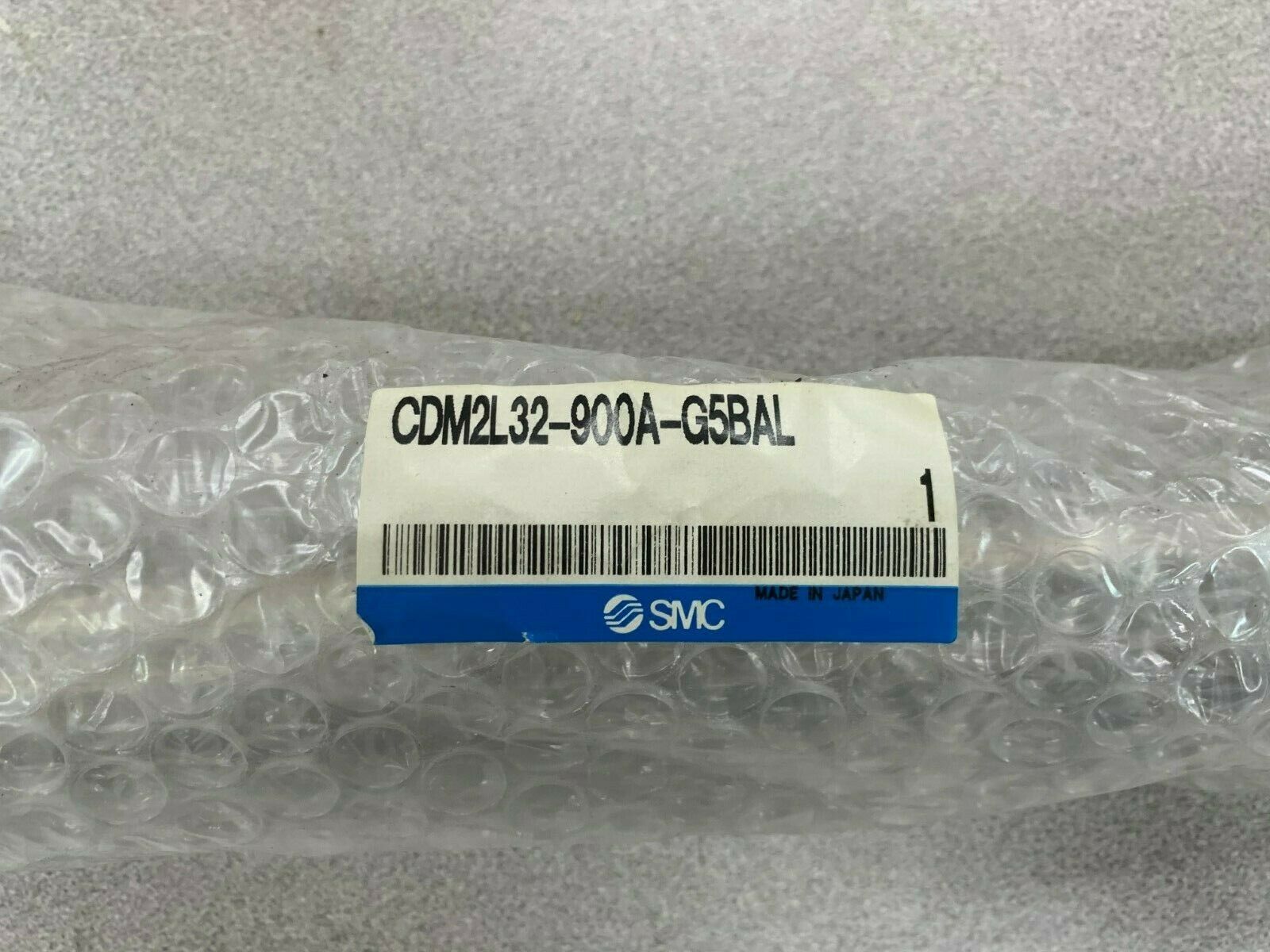 NEW NO BOX SMC PNEUMATIC AIR CYLINDER CDM2L32-900A-G5BAL