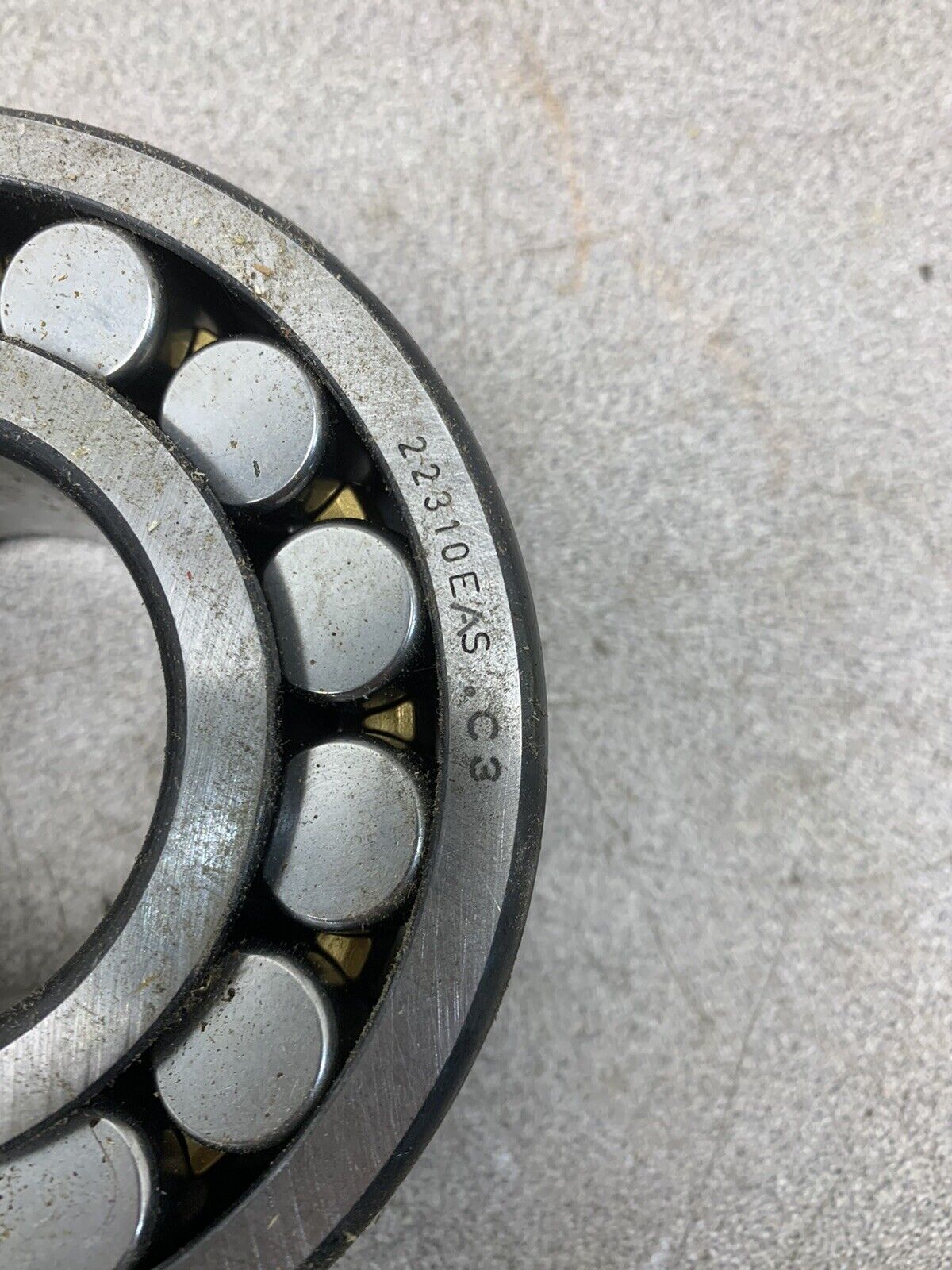 NEW NO BOX FAG SPHERICAL ROLLER BEARING 22310EAS.C3