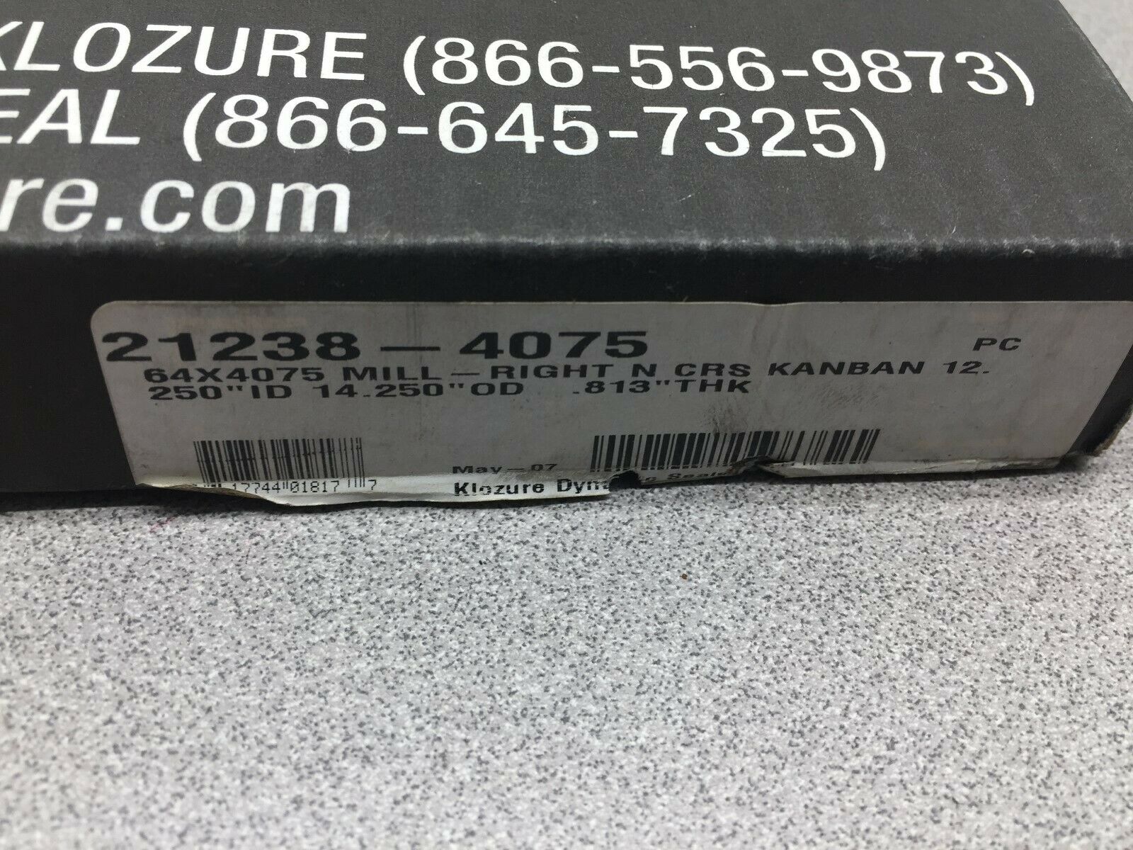 NEW IN BOX GARLOCK KLOSURE OIL SEAL 21238-4075