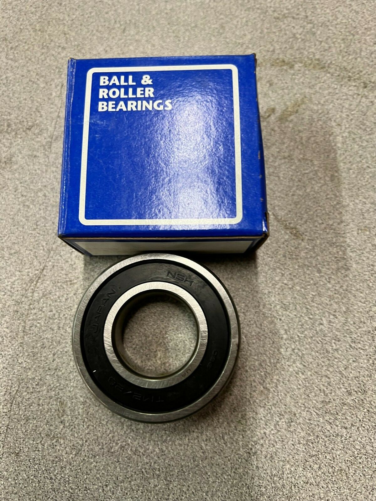 NEW IN BOX NSK 62/28DD BALL BEARING TM2/28