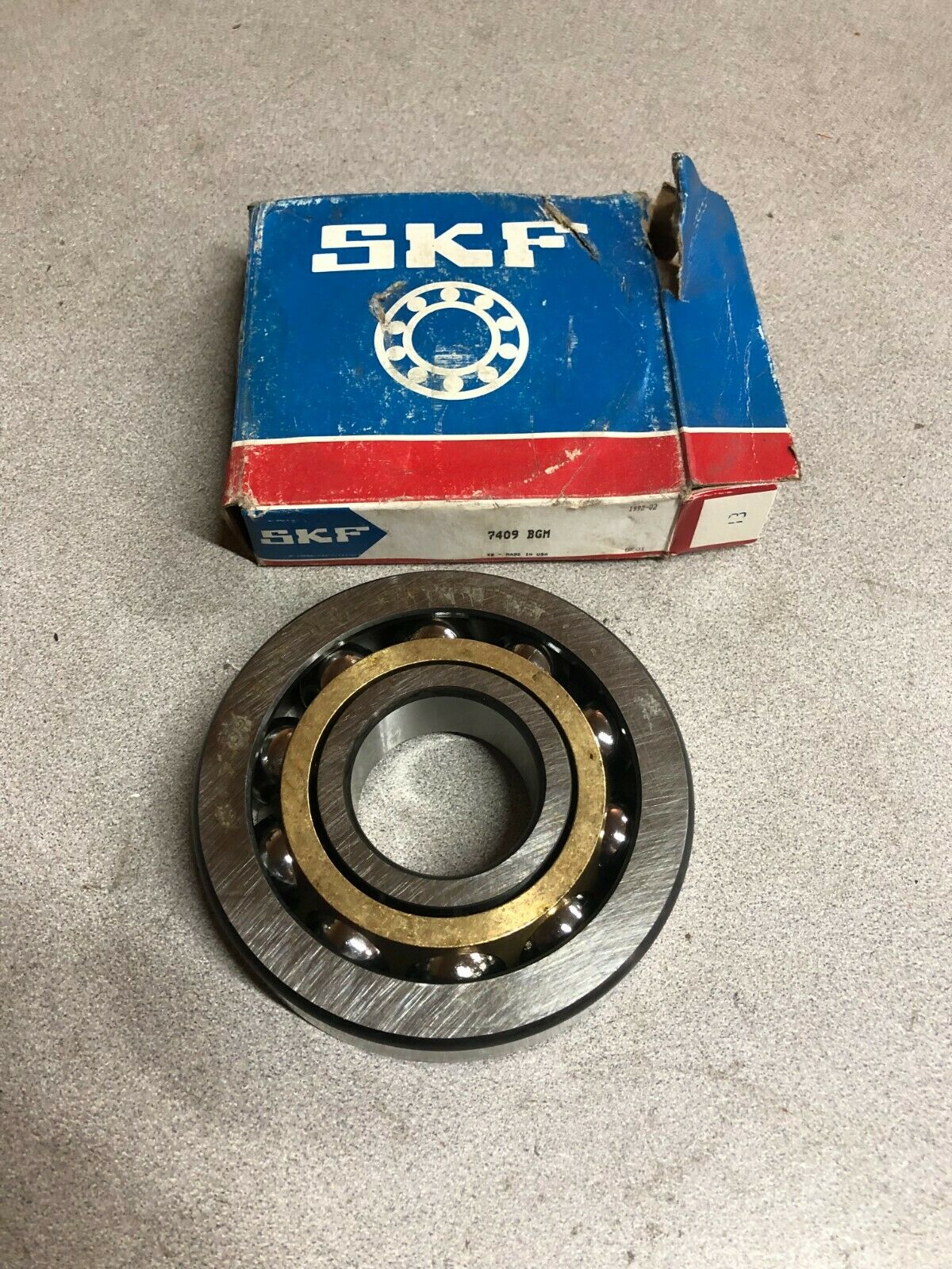 NEW IN BOX SKF ANGULAR CONTACT BEARING 7409 BGM