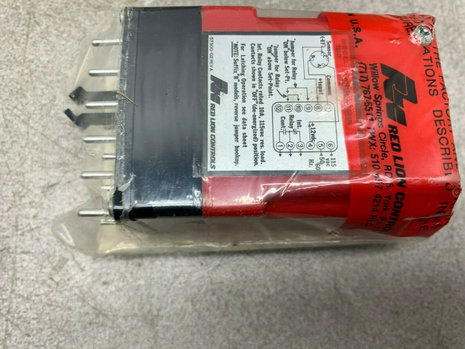 NEW IN BOX REDLION RELAY 5130012