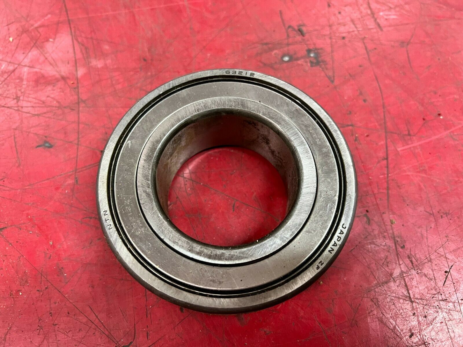 NEW NO BOX NTN BALL BEARING 63212