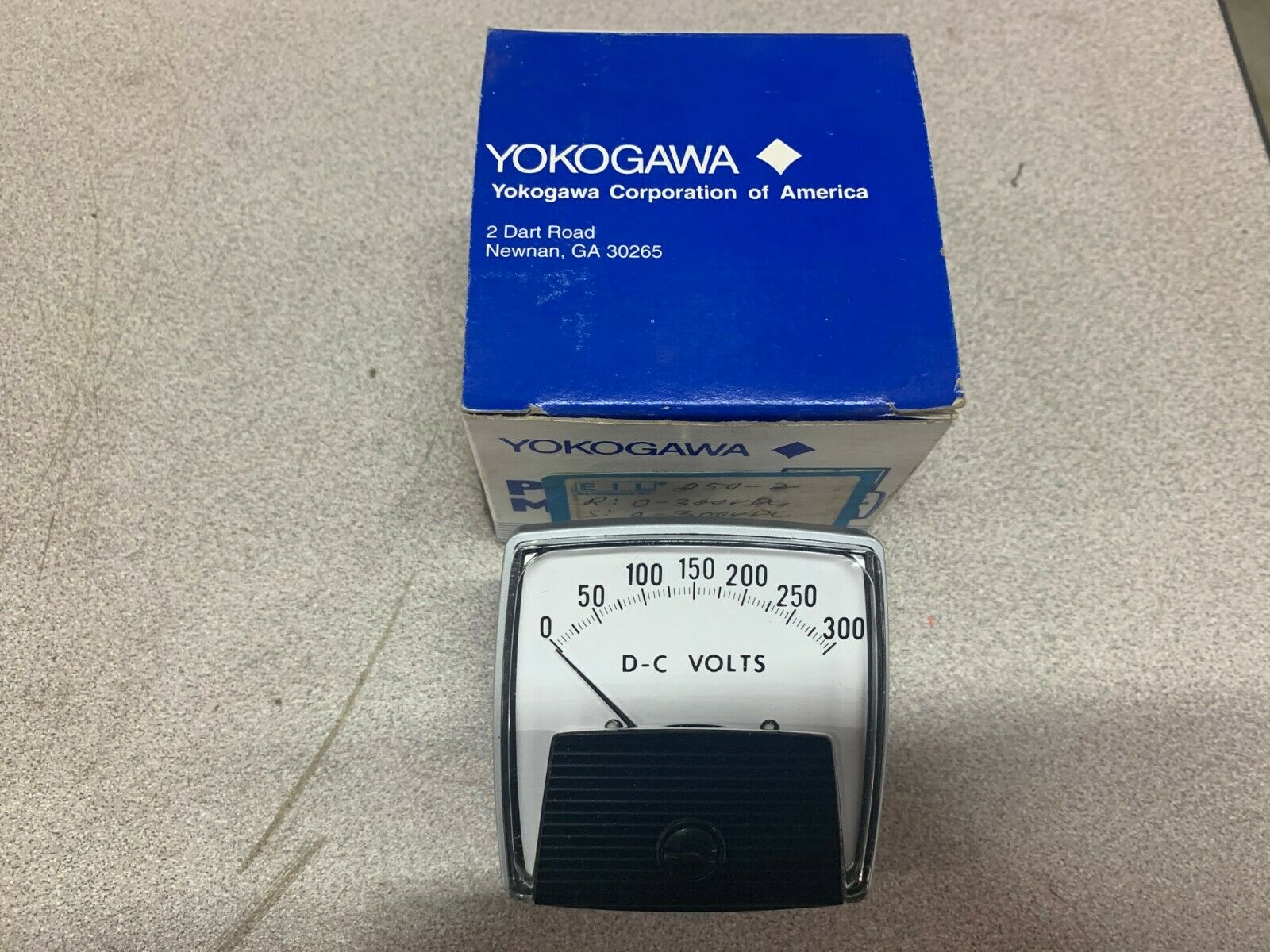 NEW IN BOX YOKAGAWA 0-300 DCV METER 250-2
