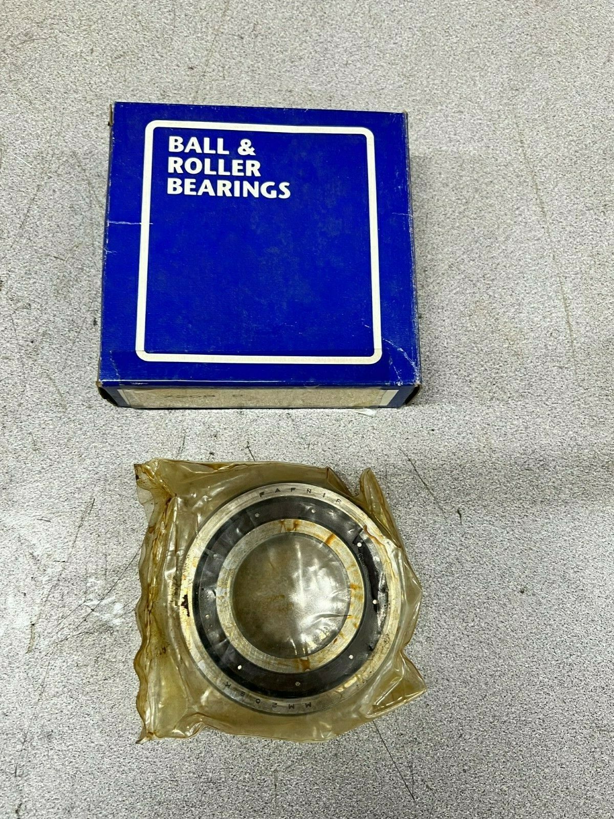 NEW IN BOX FAFNIR 7208 B CONTACT BEARING MM208K