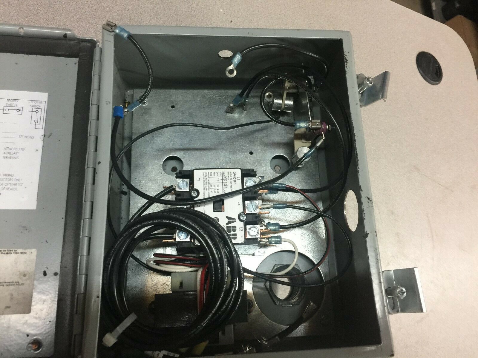 USED HOFFMAN/ABB CONTROL BOX A1008CH / DP40C3P-1