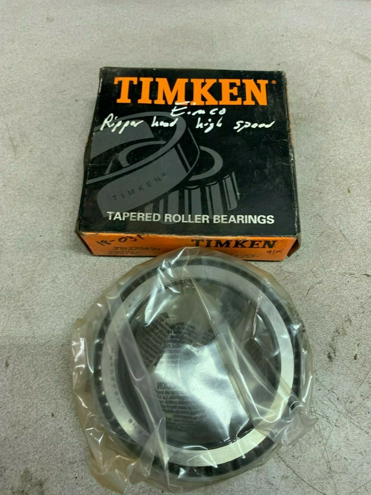 NEW IN BOX TIMKEN TAPERED ROLLER BEARING JM822049H