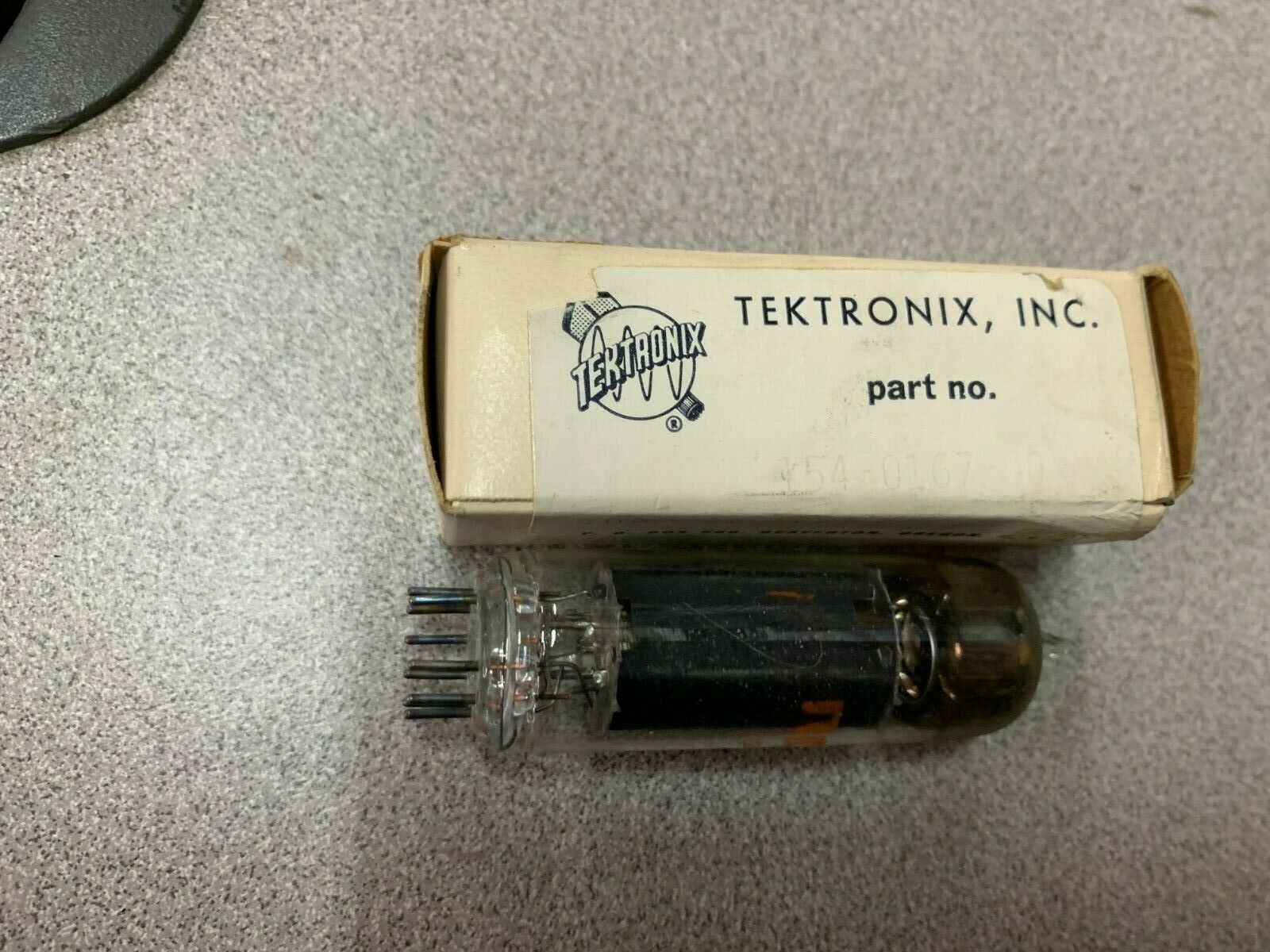NEW IN BOX TEKTRONIX VACUUM TUBE 154-0167-00