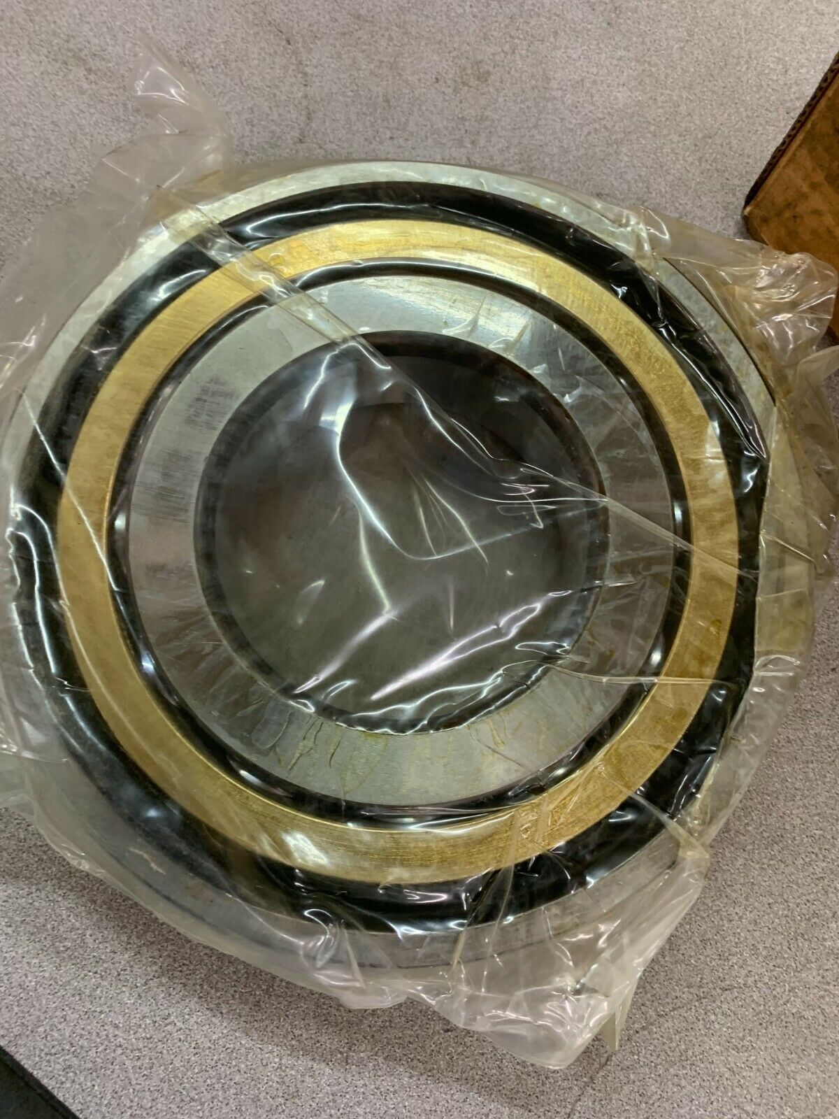 NEW IN BOX SKF ANGULAR CONTACT BEARING 7320 BEGAM