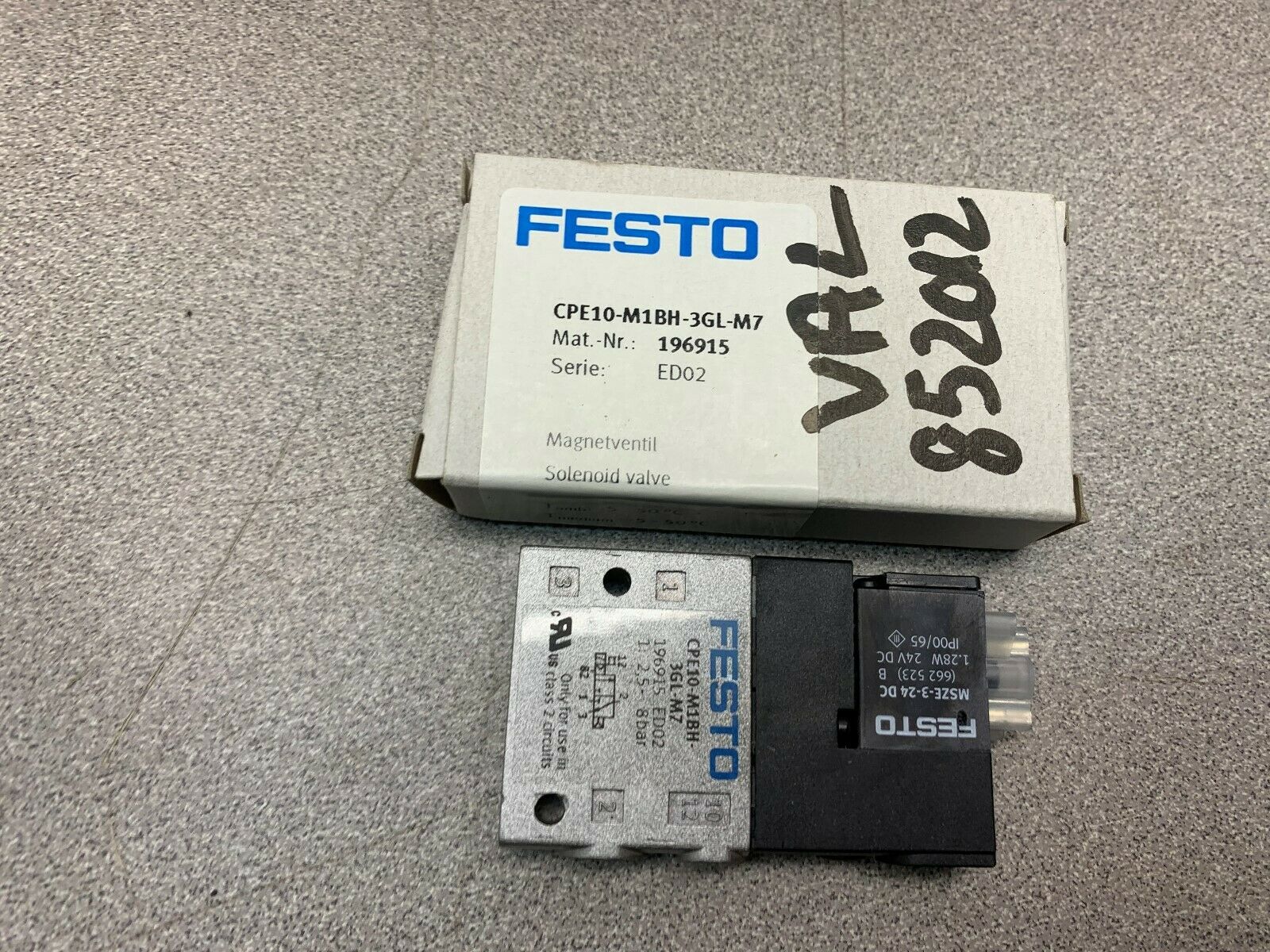 NEW IN BOX FESTO VALVE CPE10-M18H-3GL-M7