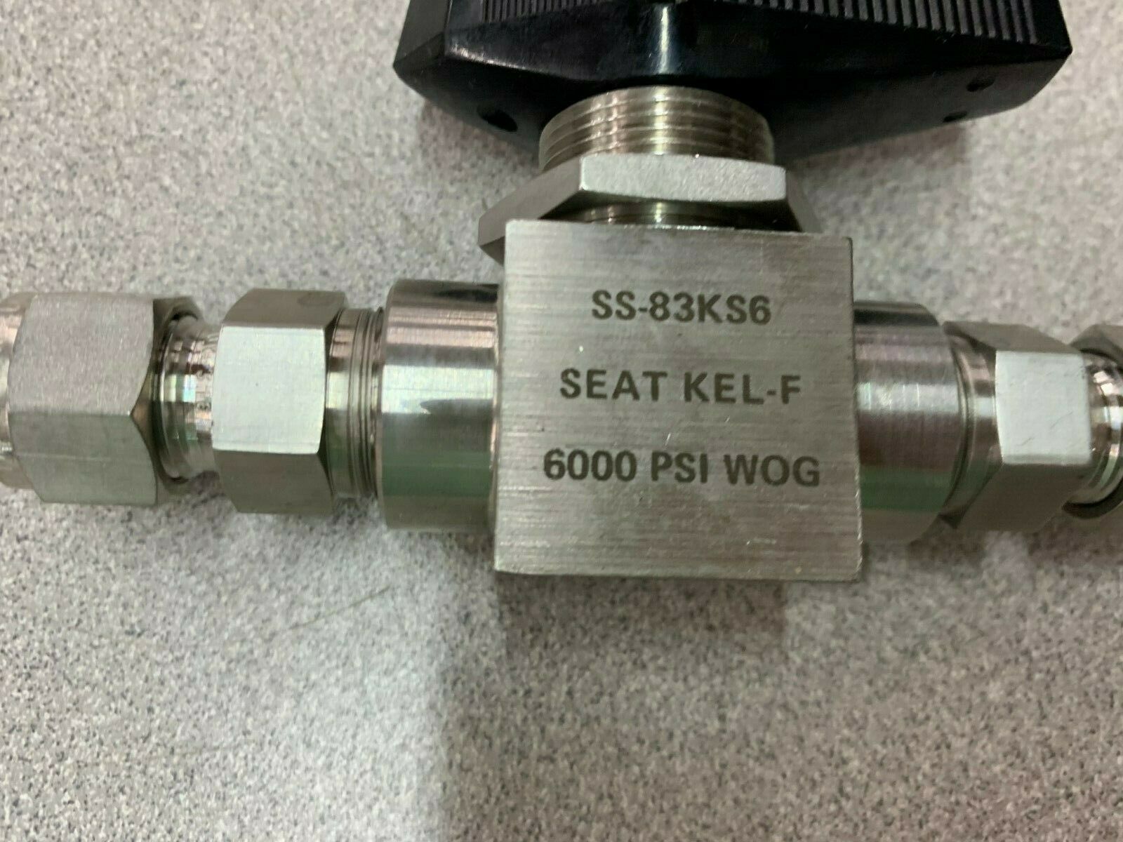 NEW NO BOX WHITEY 3/8" BALL VALVE SS-83KS6