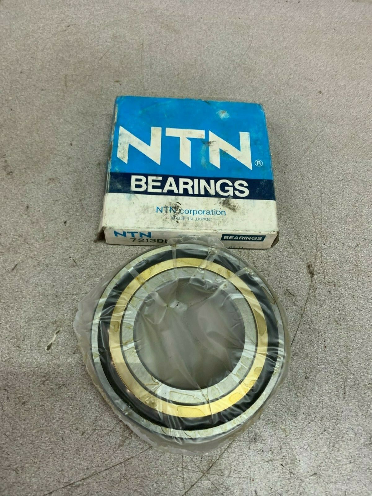 NEW IN BOX NTN BALL BEARING 7213BL1G