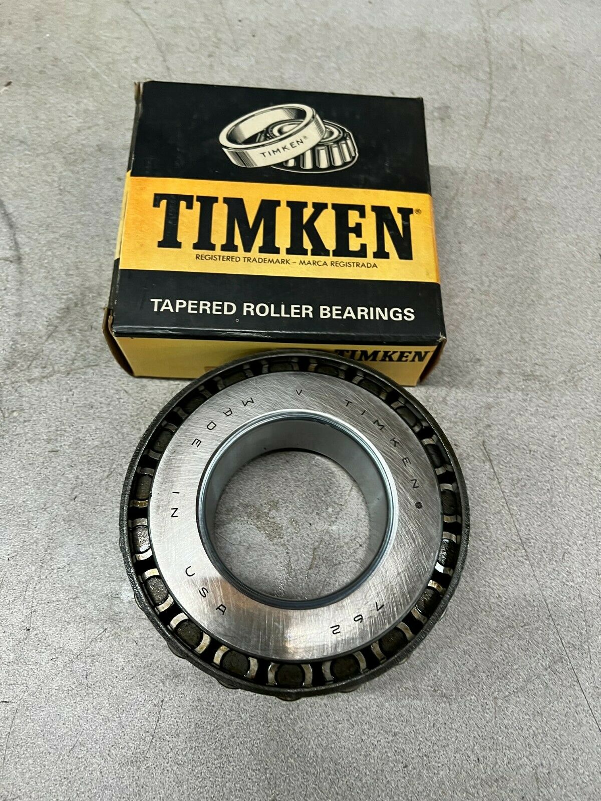 NEW IN BOX TIMKEN ROLLER BEARING 762