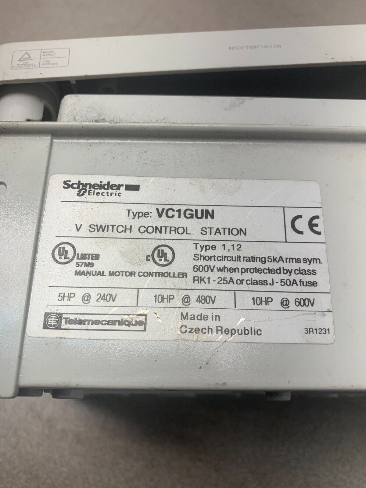 USED SCHNEIDER ELECTRIC V SWITCH CONTROL STATION VC1GUN