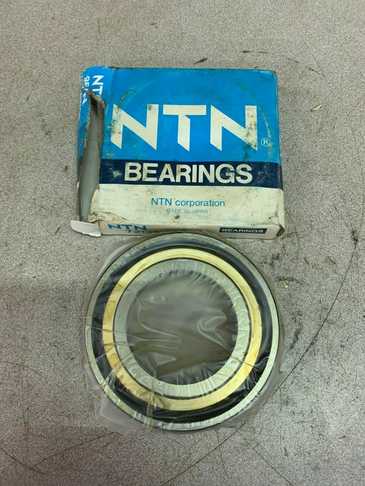 NEW IN BOX NTN BALL BEARING 7213BL1G