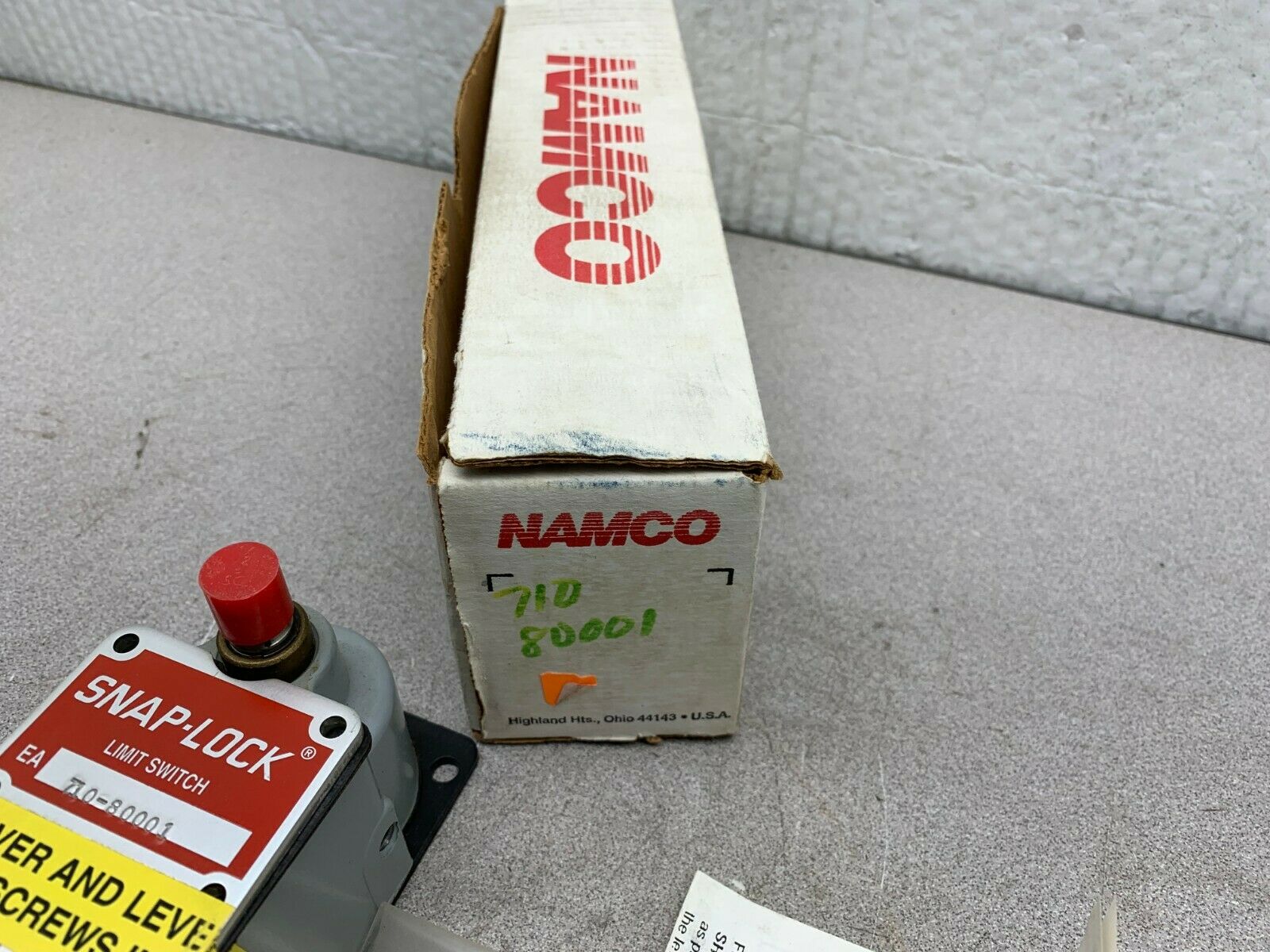 NEW IN BOX NAMCO SNAP-LOCK LIMIT SWITCH EA710-80001