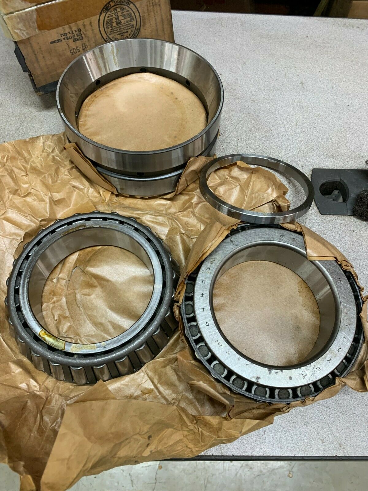 NEW TIMKEN DOUBLE BEARING ASSEMBLY 64433 90080 WITH 64433 & 64700D & X1S-64433