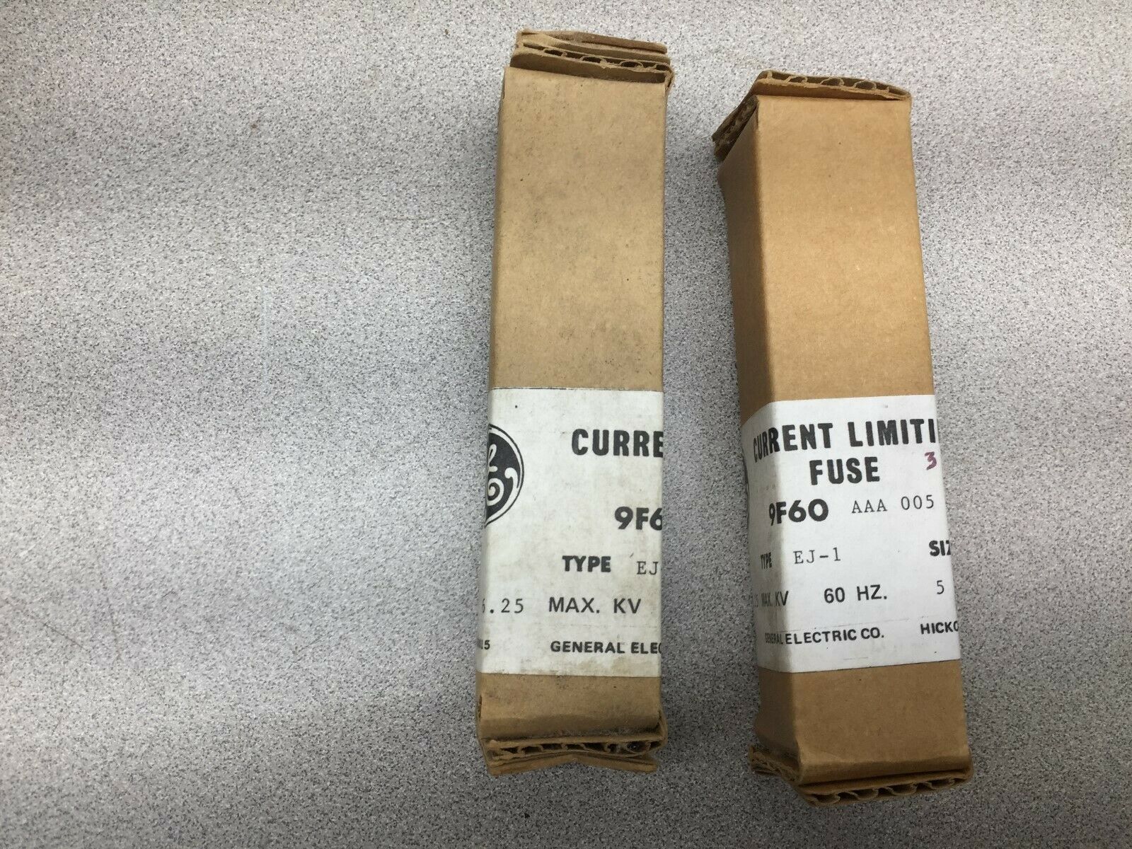 NEW IN BOX LOT OF 2 GE TYPE EJ-1 CURRENT LIMITING FUSE 9F60-AAA-005