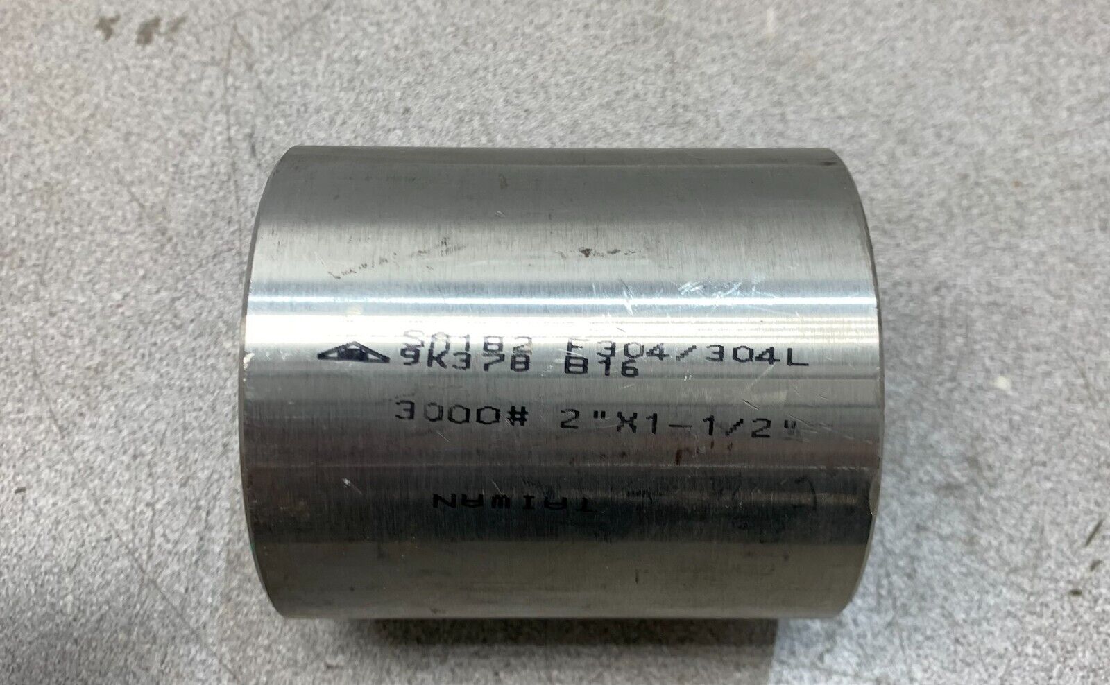 NEW STAINLESS STELL S/S PIPE COUPLING 3000# 2" X 1-1/2" FITTING HIGH PRESSURE