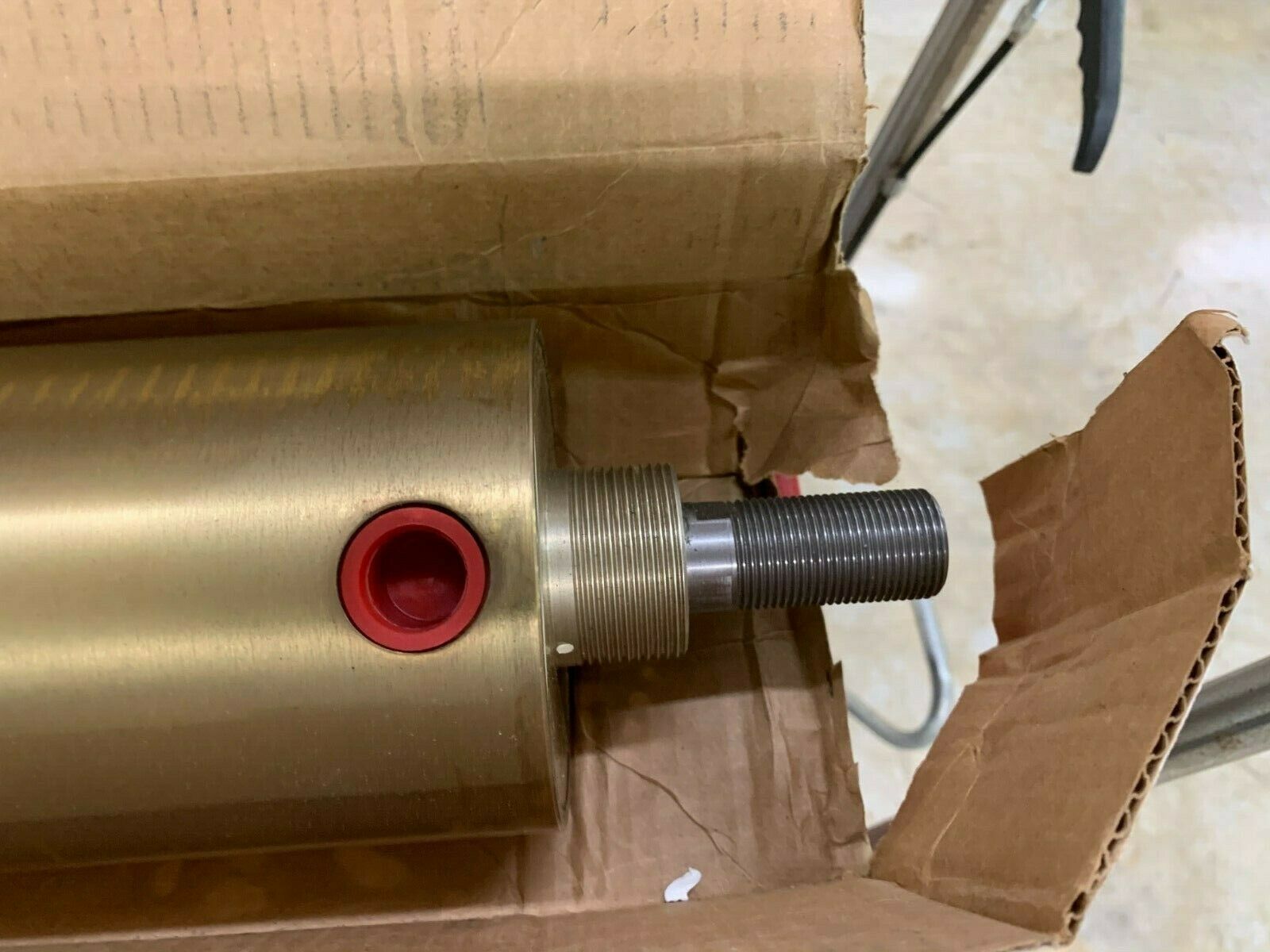 NEW IN BOX ALLENAIR 4" BORE 19" STORKE PNEUMATIC CYLINDER A 4X19