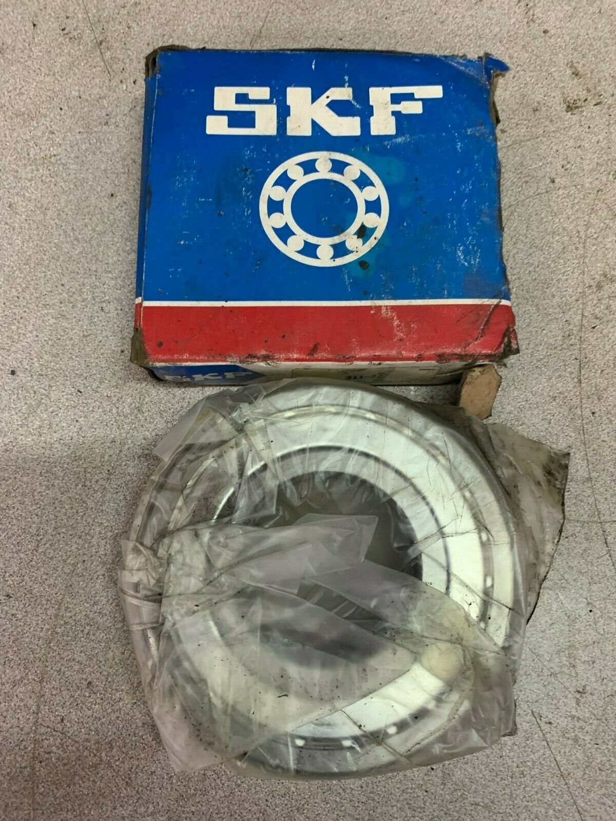 NEW IN BOX SKF BALL BEARING 311-2Z